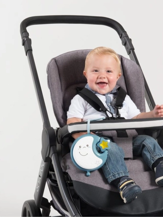 Chicco Next2Dreams — музыкальный мобиль на детскую кроватку с ночником