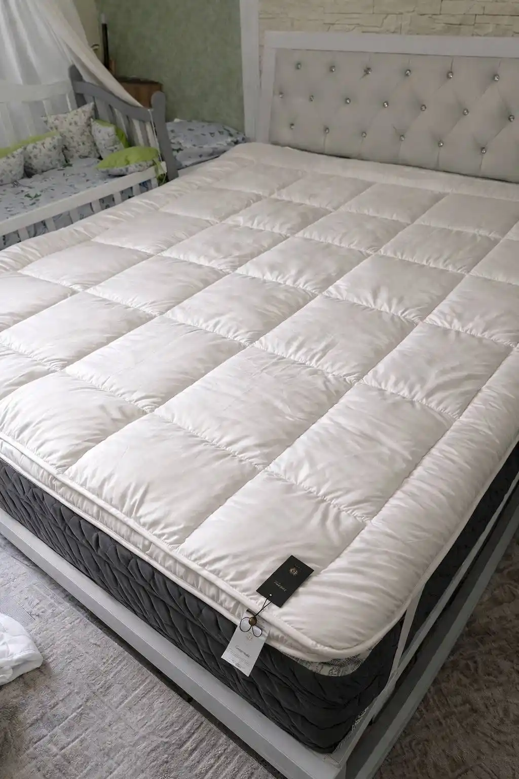 Allergiyaga mos namatrasnik, paxtali matras qoplamasi, rezinkali himoya
