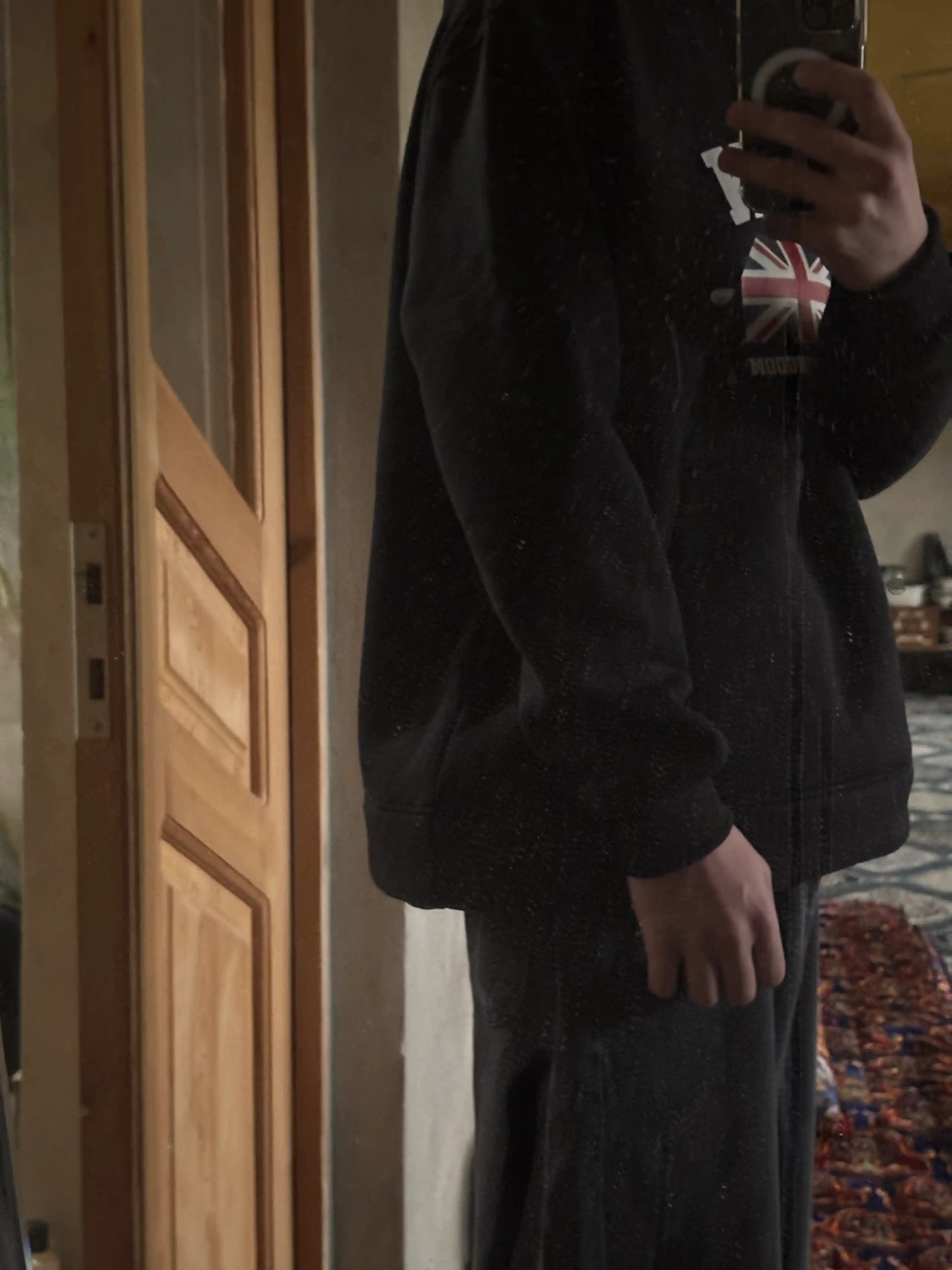 Katta o‘lchamli bosma hudi Oversize, Y2K uslub