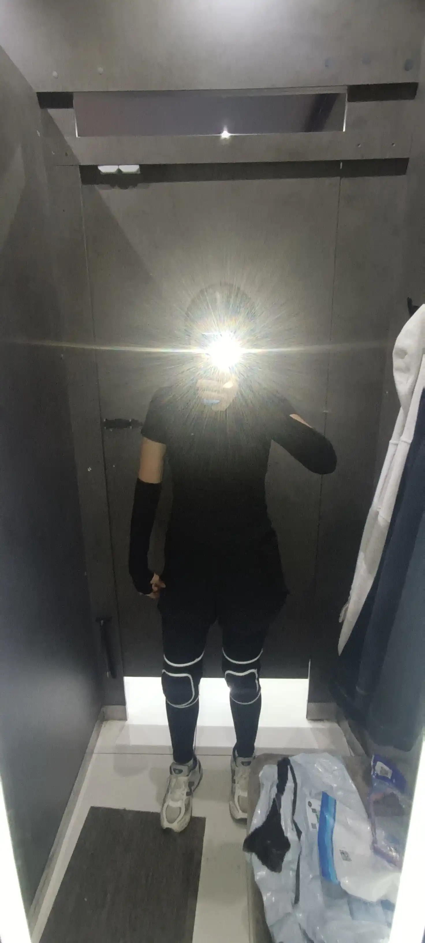 Ayollar futbolkasi Slimfit Kioko, ayollar sport rashgardi