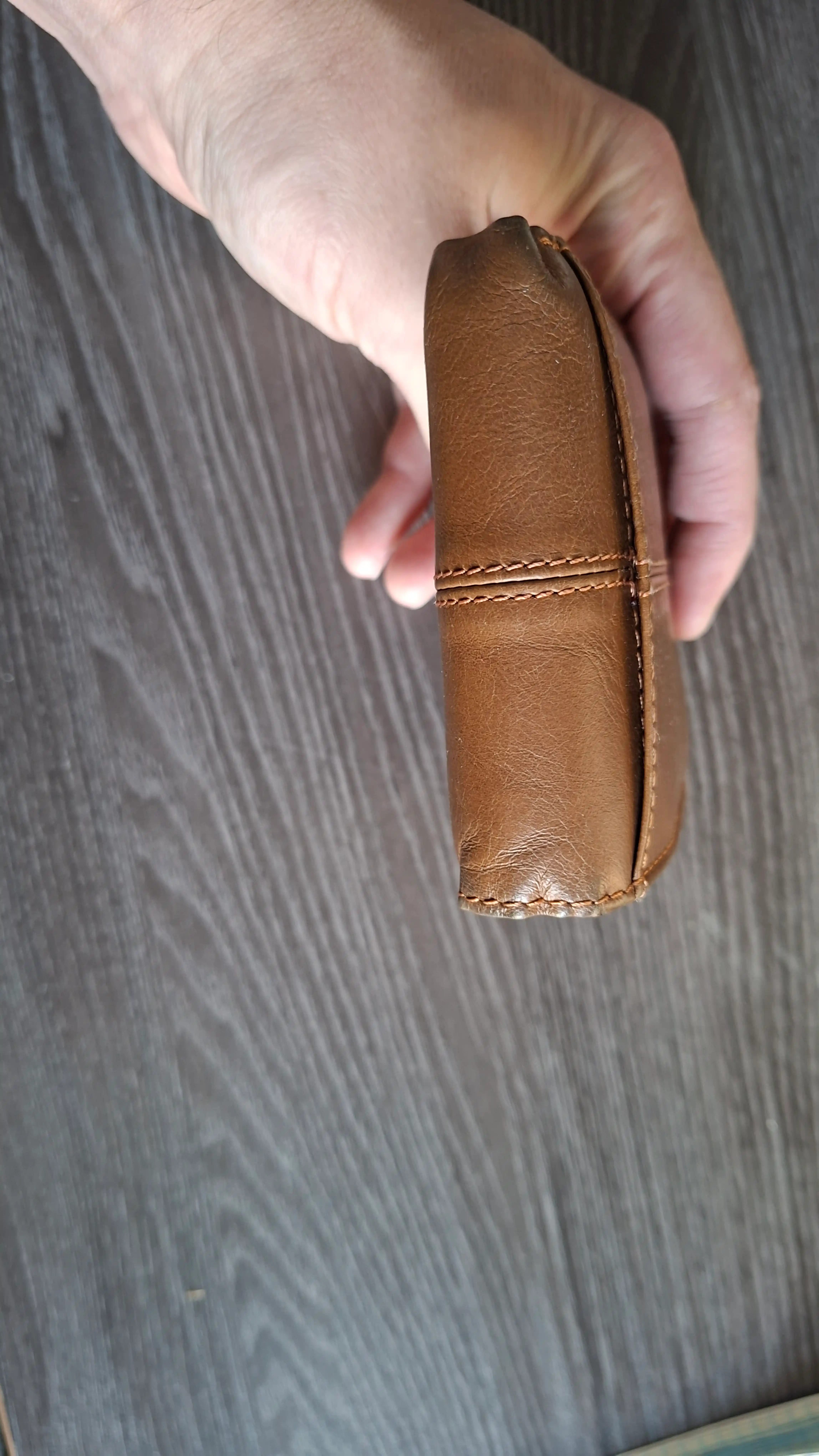 Erkaklar hamyoni Genuine Leather Classic