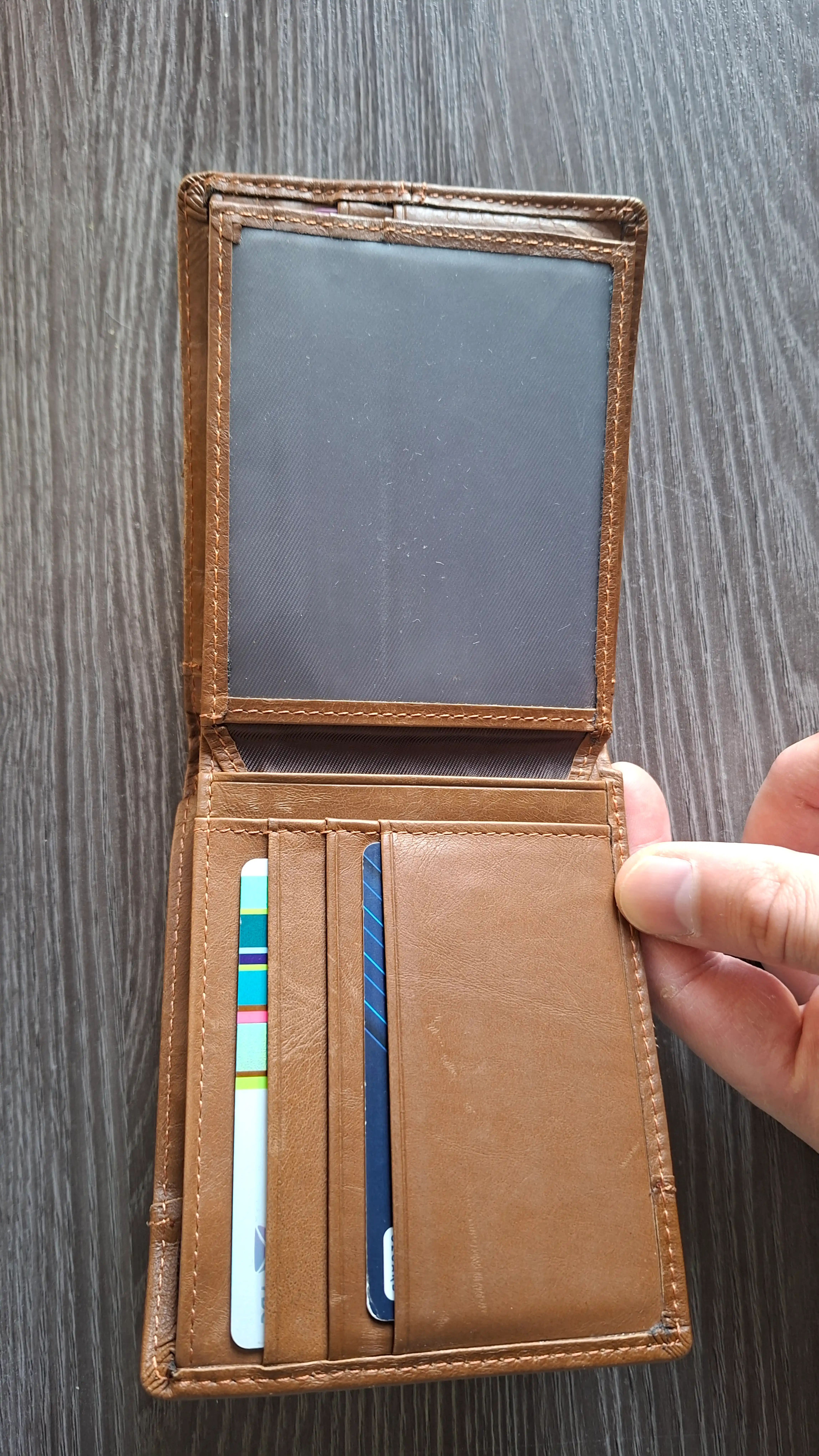 Erkaklar hamyoni Genuine Leather Classic