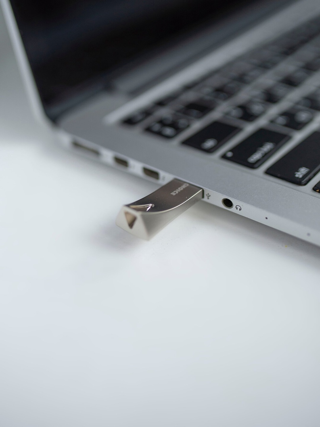 Micro va USB fleshkalar — 2 GB,4 GB, 8GB,16 GB, 32 GB,64 GB,128 GB,256 GB ishonchli xotira