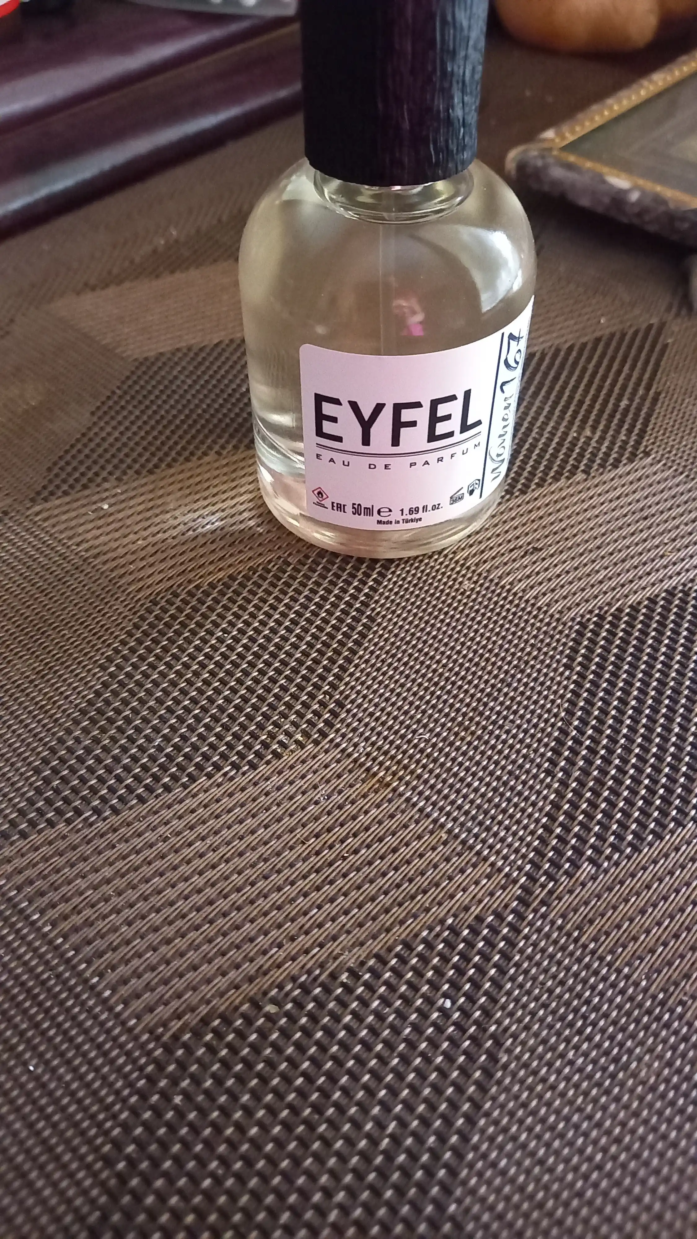 Парфюмерная вода для женщин "Eyfel"
