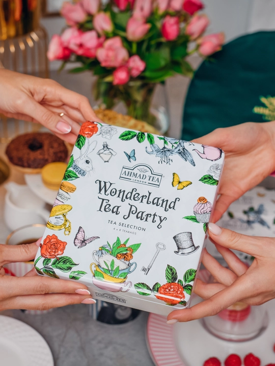 Choy Ahmad Tea Wonderland Tea Party Caddy 12×4×8, paketli choy, temir quti - 