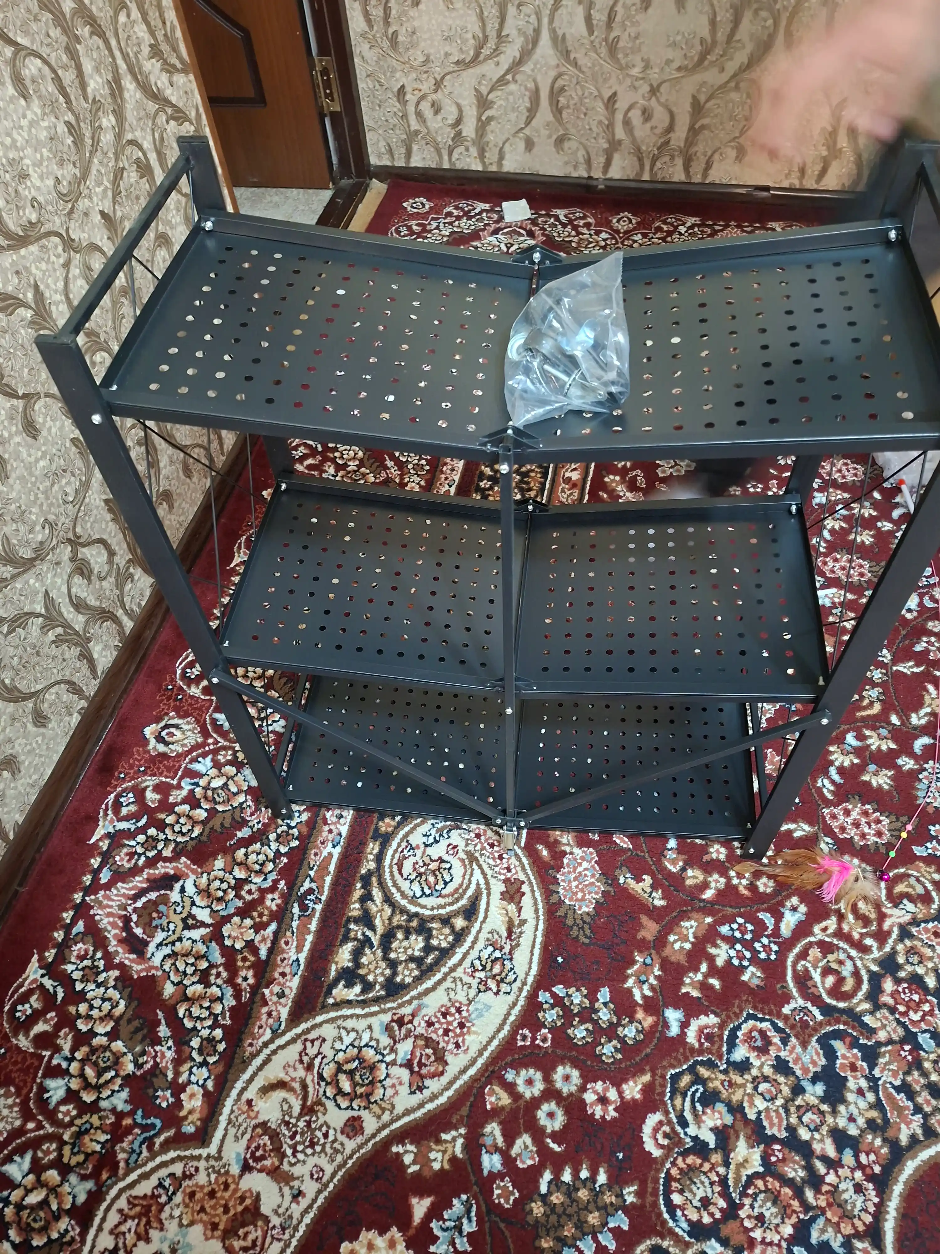 Metall stellaj g‘ildirakli, ko‘p qavatli (3/4/5 qavat)