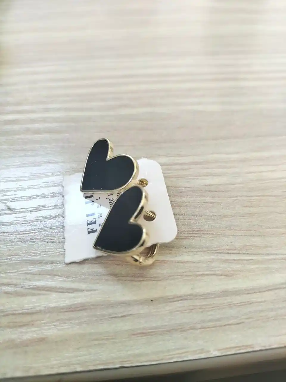 Elegant Black Heart серьги – красивый подарок для женщин
