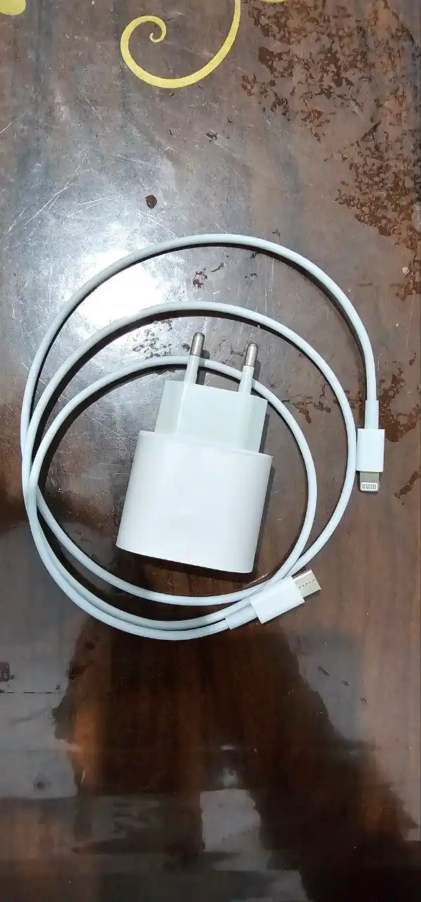 Зарядное устройство 20W адаптер + кабель Type-C , Lightning для iPhone X,11,12,13,14, iPad