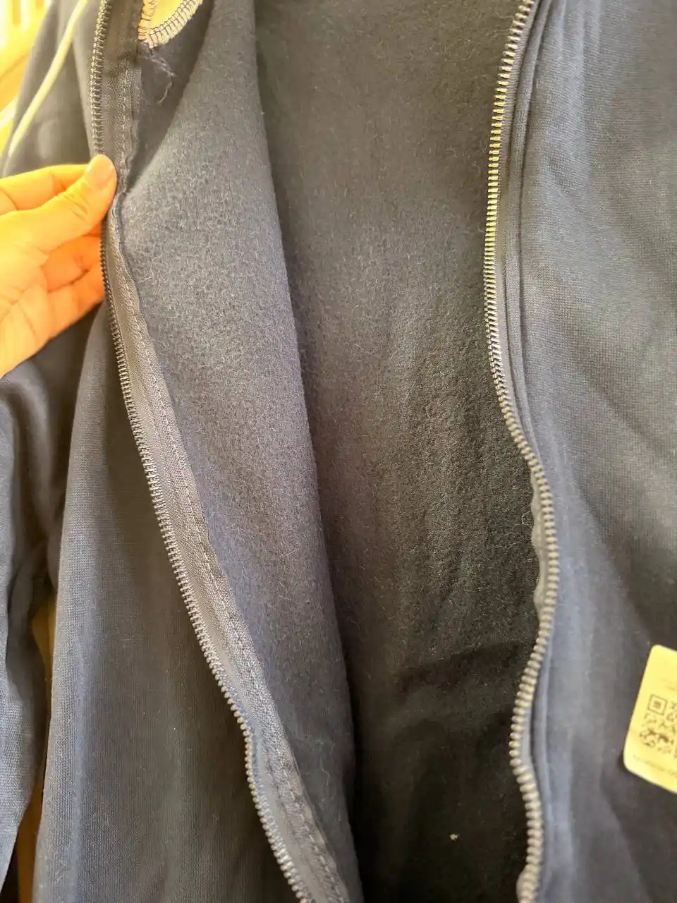 Qisqa fermuarli ayollar sport koftasi - EllyFashion