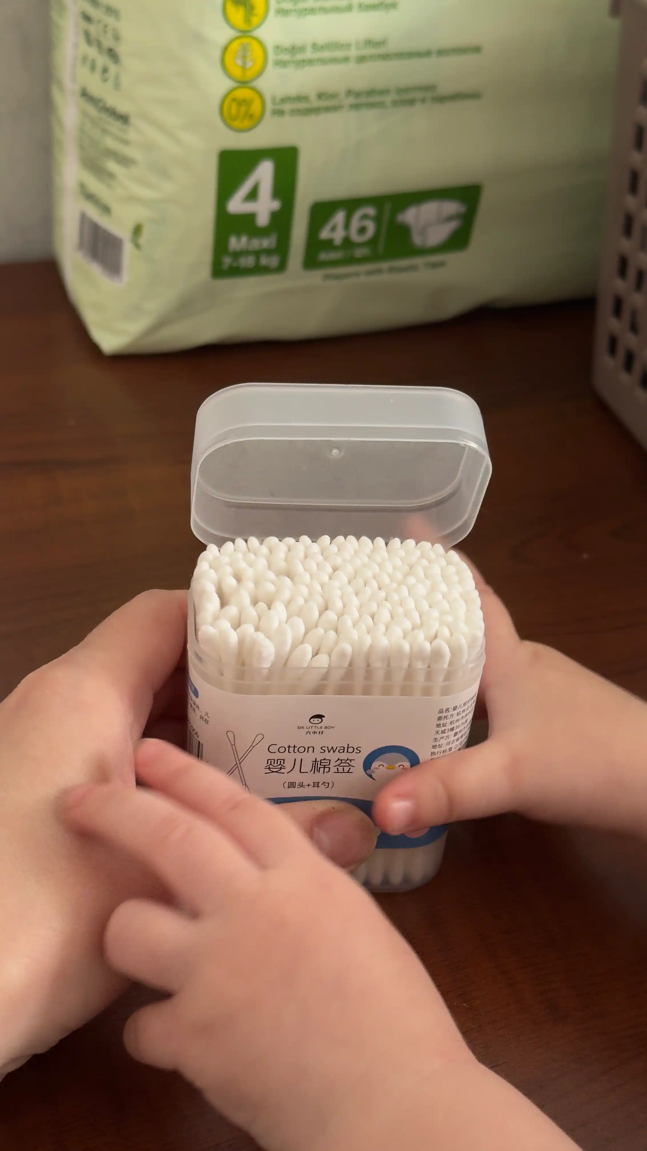 Детские ватные палочки 200 шт, хлопковые Cotton Swabs для новорождённых и детей