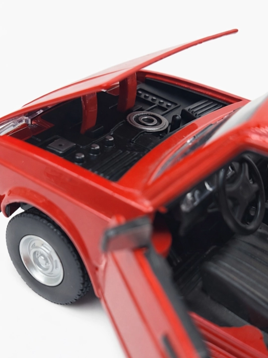 Jiguli 2107 avtomobil suveniri – retro kolleksion model mashina, metaldan yasalgan