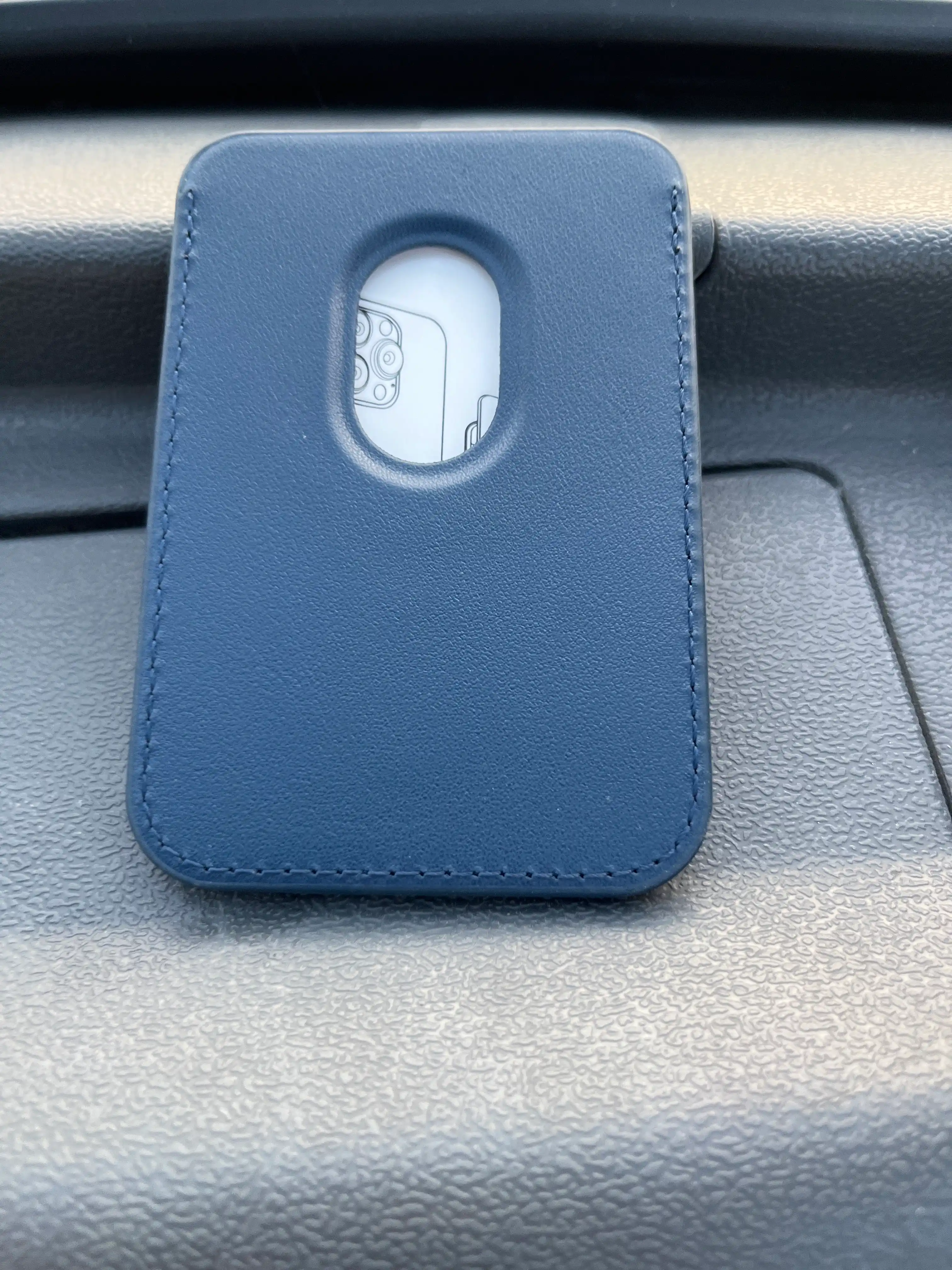 IPhone uchun MagSafe kartxolder, bank kartalari uchun