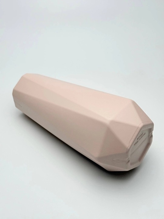 Tabiiy va sun’iy gullar uchun guldon vaza, plastik, kauchuk va plastmassa materiallardan