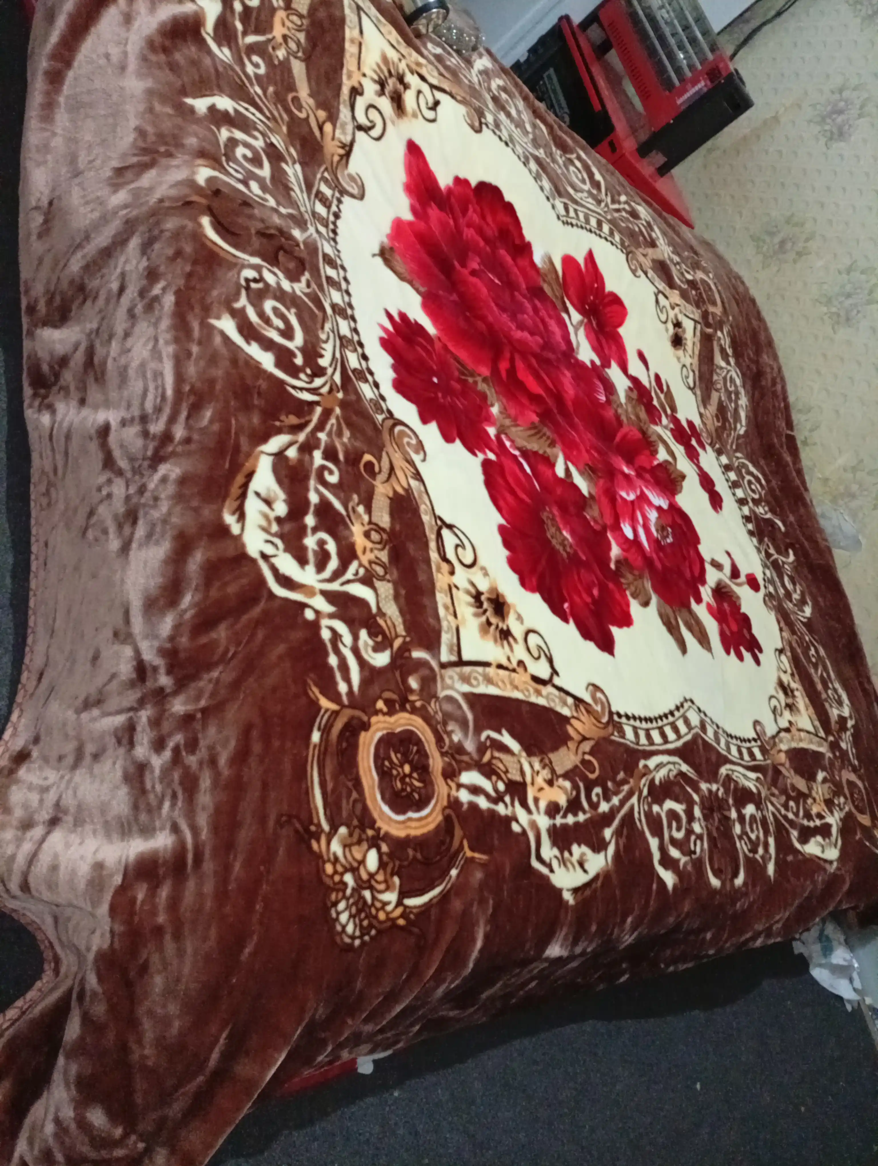 Velsoft pled 200×230 sm — yumshoq, zamonaviy dizayn, vazni 2,5 kg