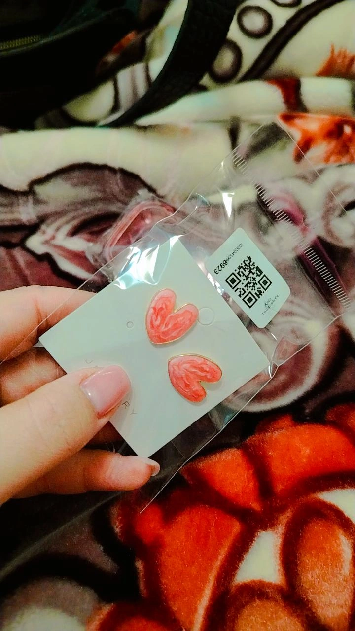 Серьги в форме сердечек, женские