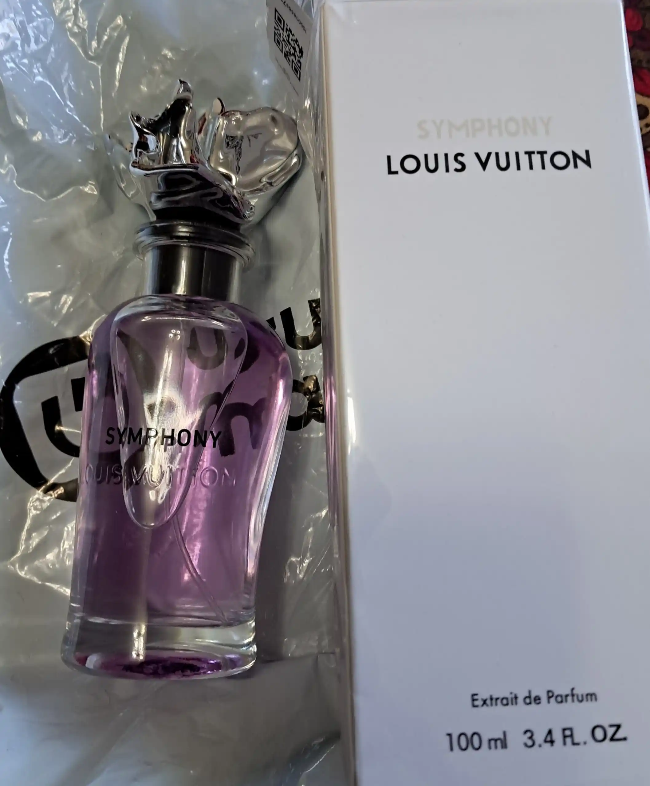 Ayollar va qizlar uchun parfyumlangan suv, 100 ml, 10 ml
