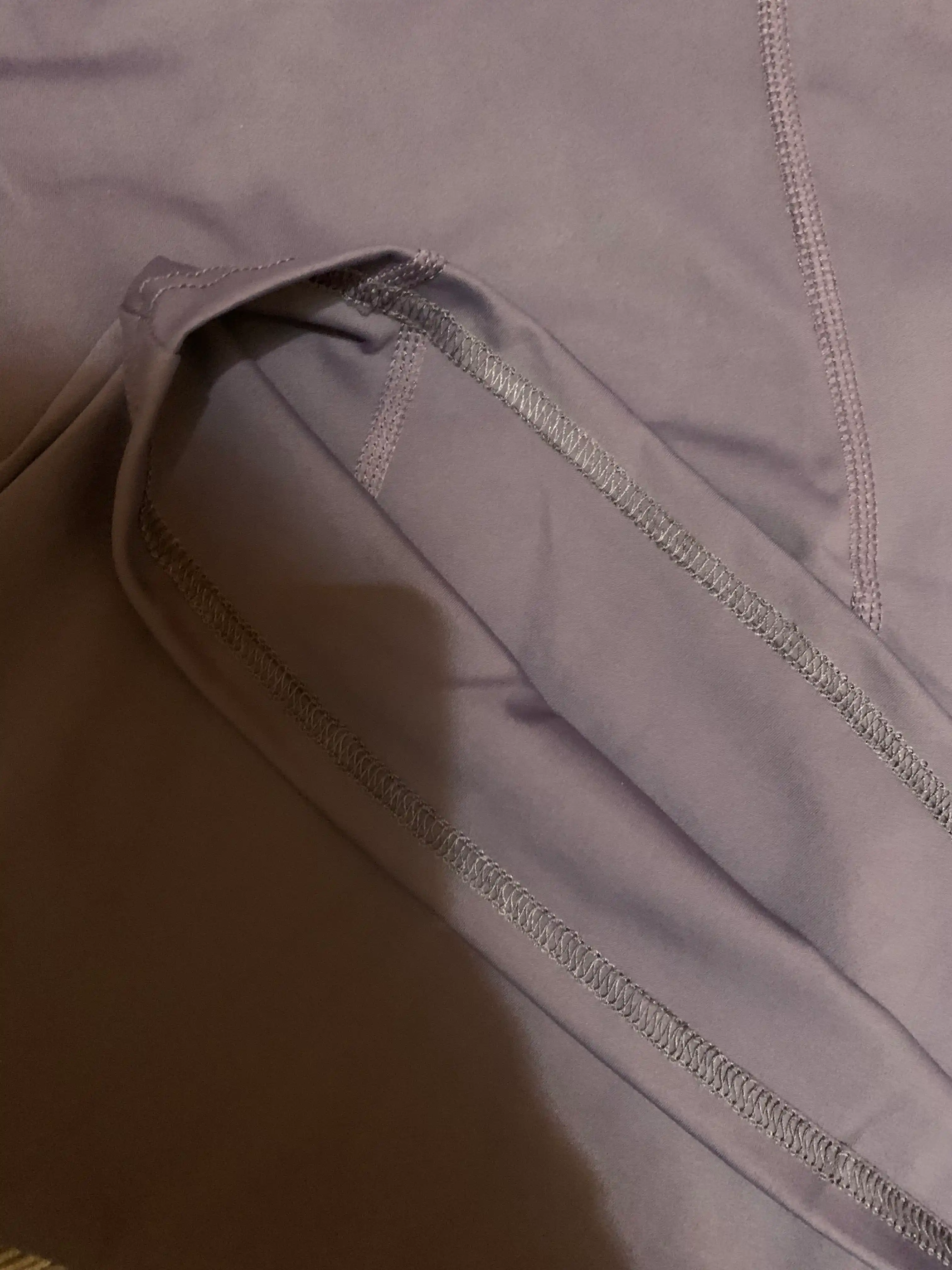 Ayollar futbolkasi Slimfit Kioko, ayollar sport rashgardi