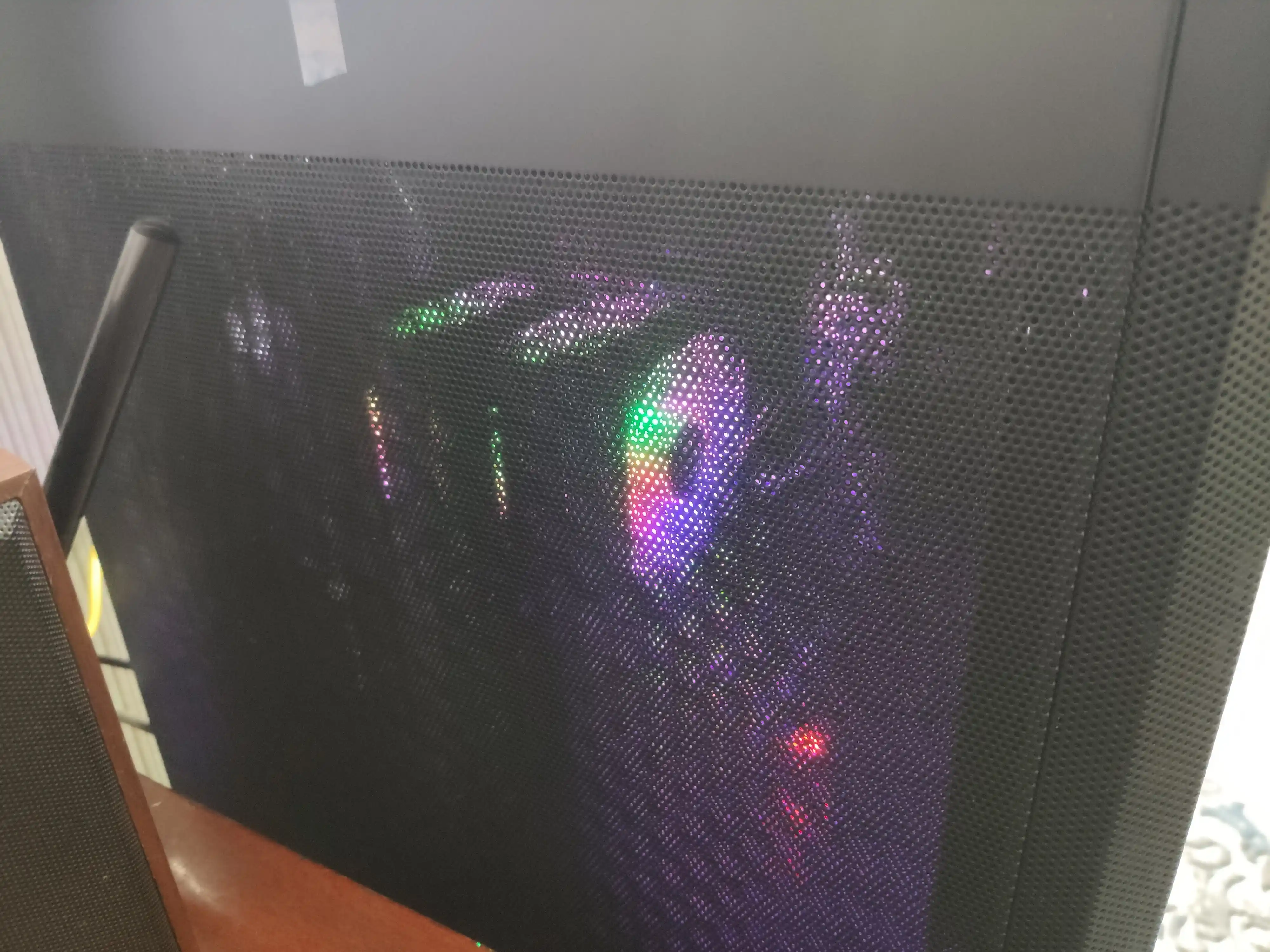 Zalman I4 kompyuter korpusi, Mid Tower, BPsiz, 6 ta kuler, torli panellar