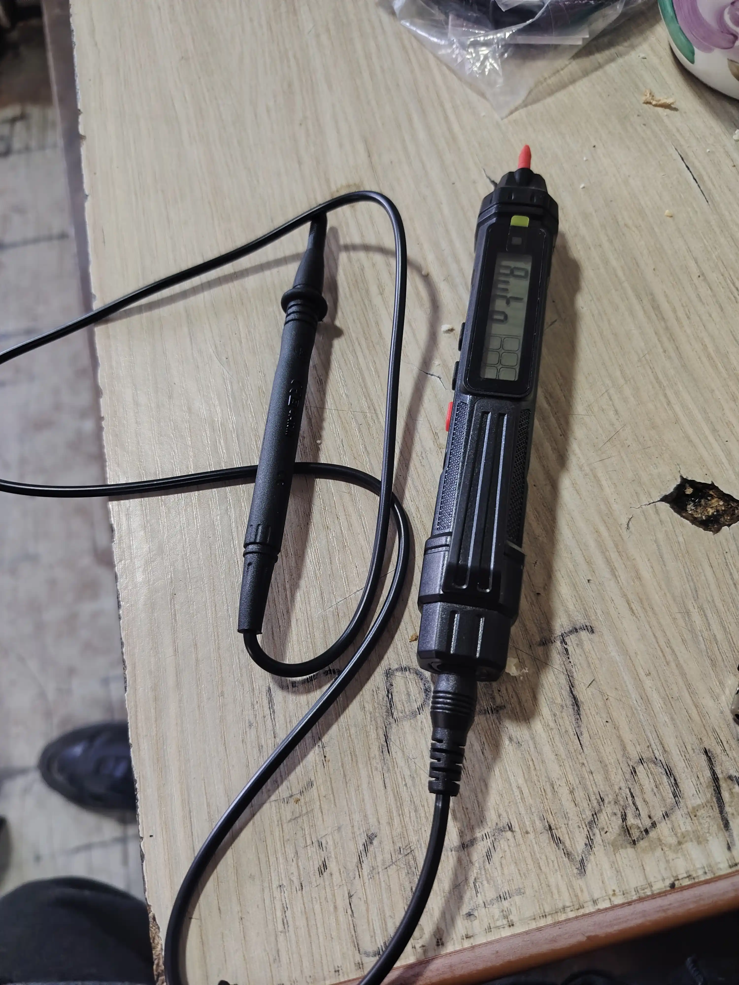 Raqamli qo'l multimetri, 4000 ohmli qo'lda hisoblash bilan professional asbob