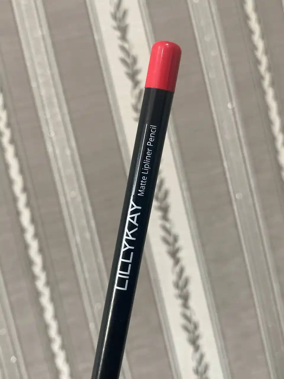 Корейский карандаш для губ LILLYKAY матовый стойкий контурный
