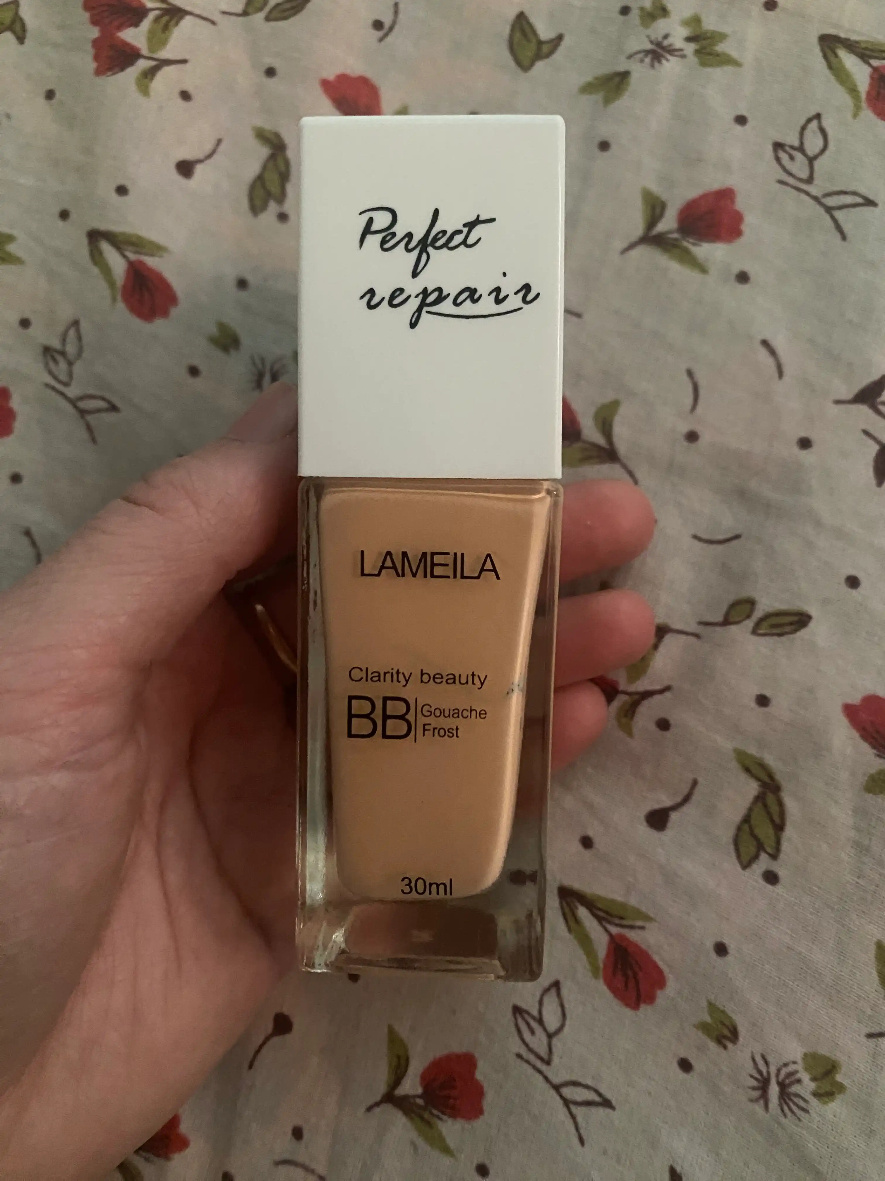 BB krem namlovchi, oqartiruvchi, Lameila