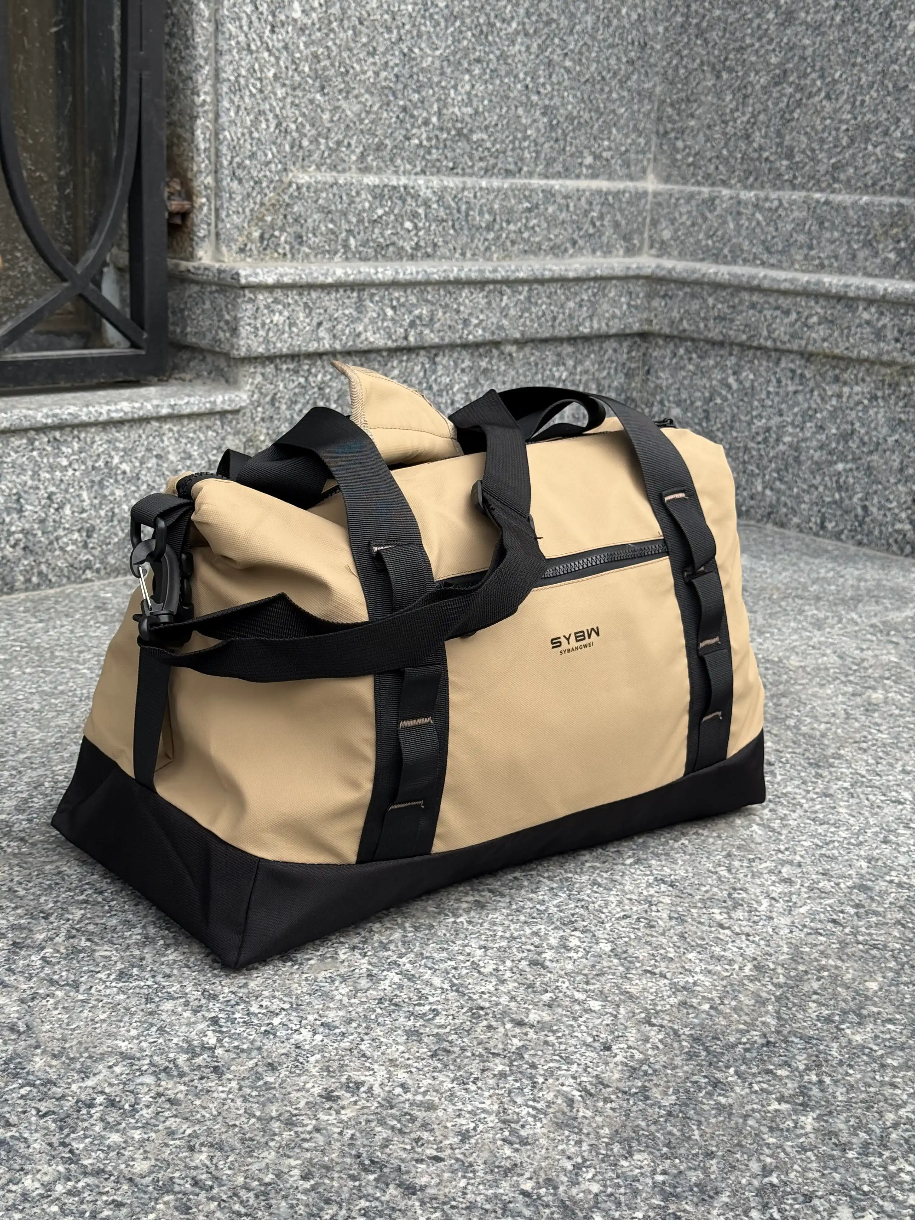 Sport va sayohat uchun sumka, katta sig‘imli, suvga chidamli, zal va safar uchun