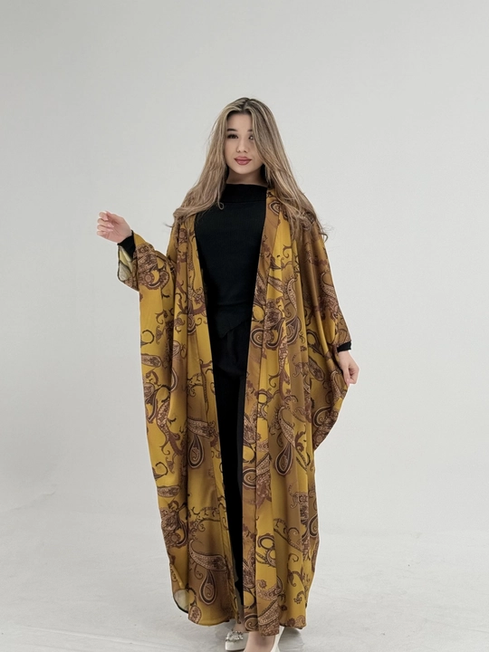 Yorqin naqshli, yengil va qulay nafis abaya
