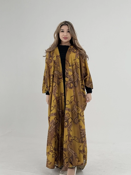 Yorqin naqshli, yengil va qulay nafis abaya