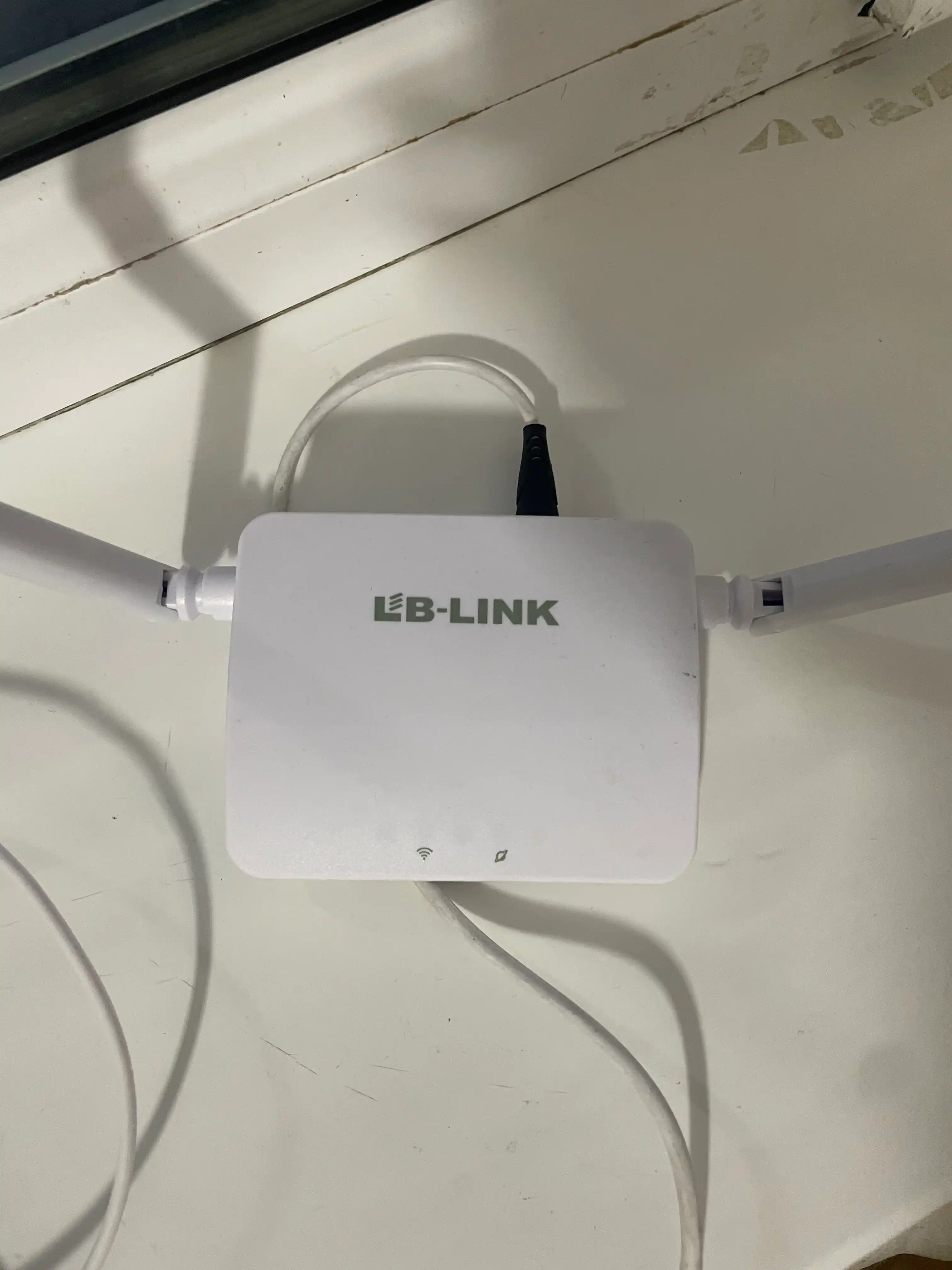 Wi-Fi роутер, модем 4G CPE-903B со слотом для SIM-карты, 4-х антенный с аккумулятором