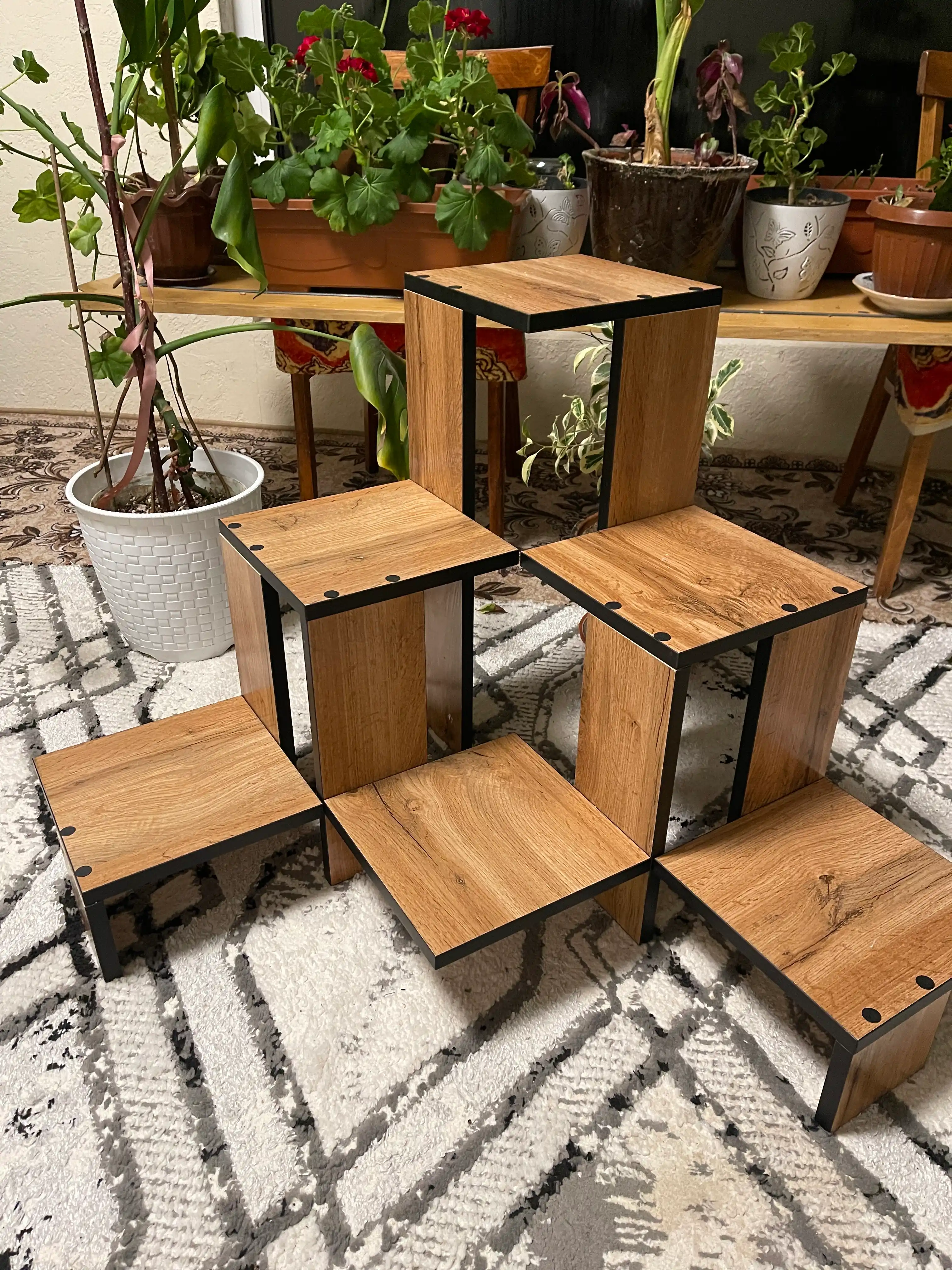 Burchakli gul uchun stend / Polka, yog‘och, 4–6 ta qavatli, FARFAR HOME