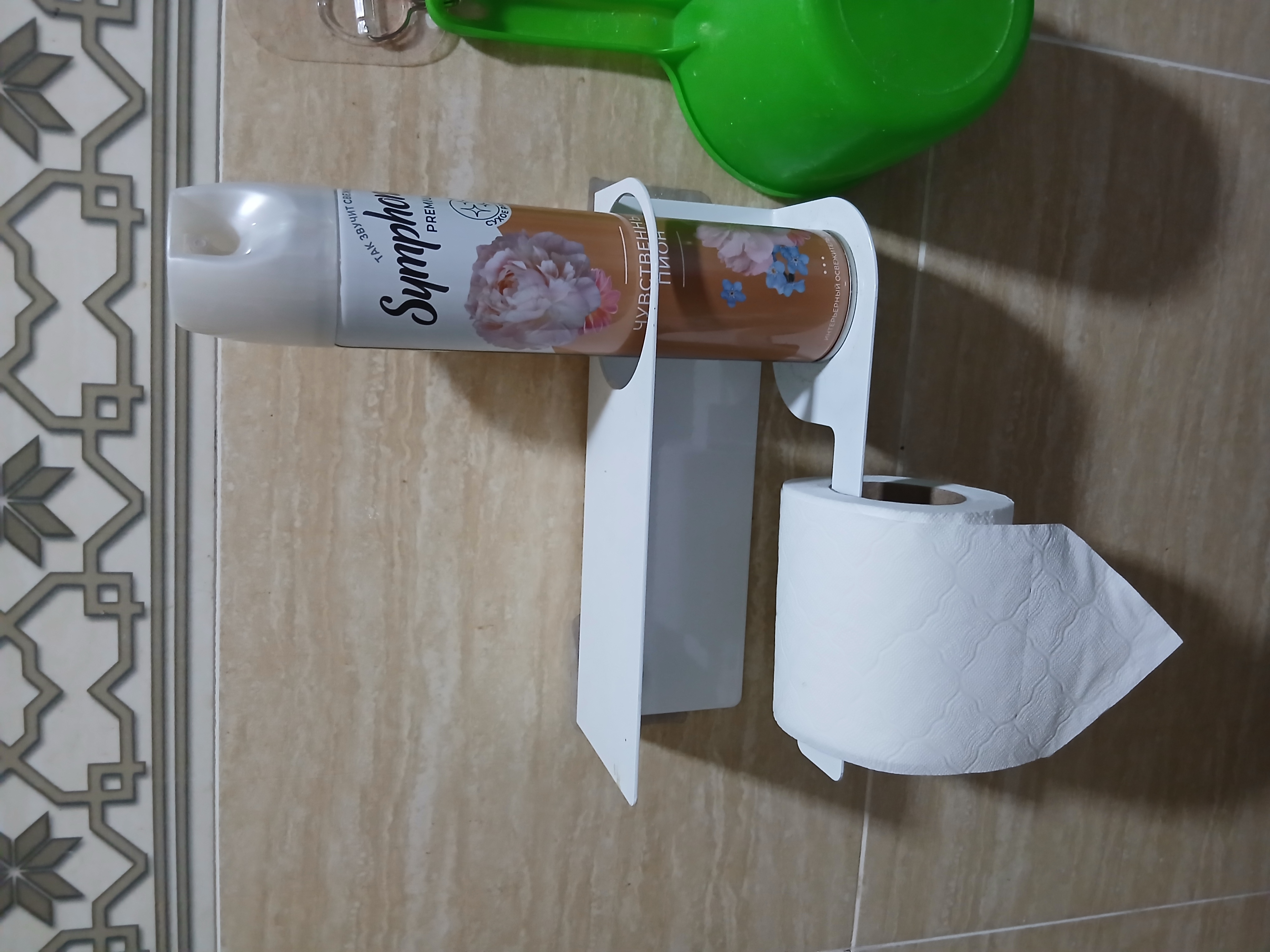 Temir javon, tualet qog'ozi uchun ushlagichi, tokchali, xushbo'ylagich uchun