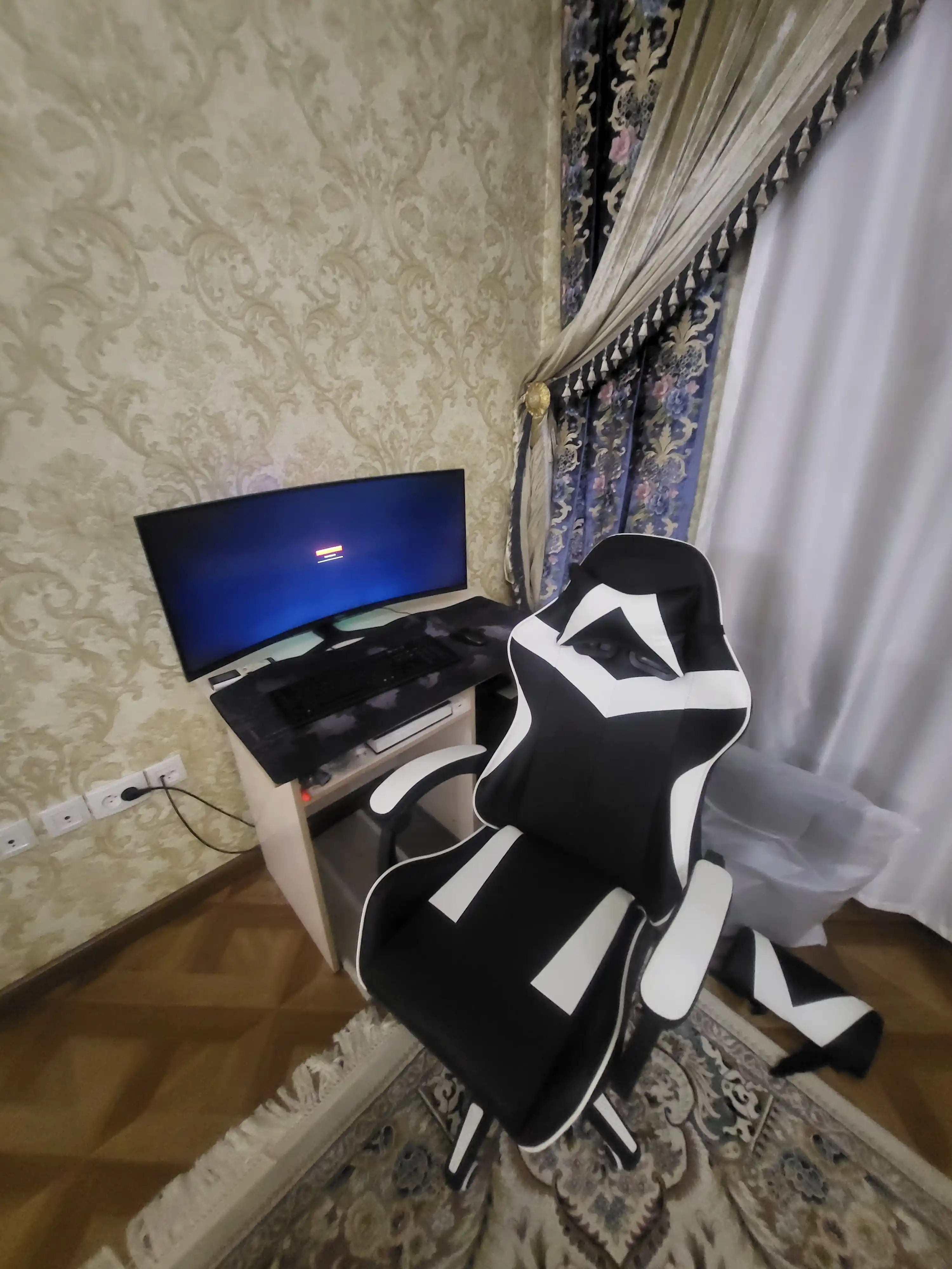Игровой монитор ZIFFLER Curved 34GM1000-34" 3K WQHD,панель VA с подставкой RGB,165Гц,R1000