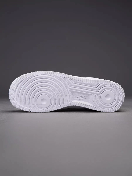 Erkaklar krossovkalari NikeAirforse clasic