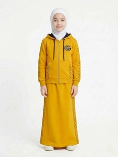 Желтый