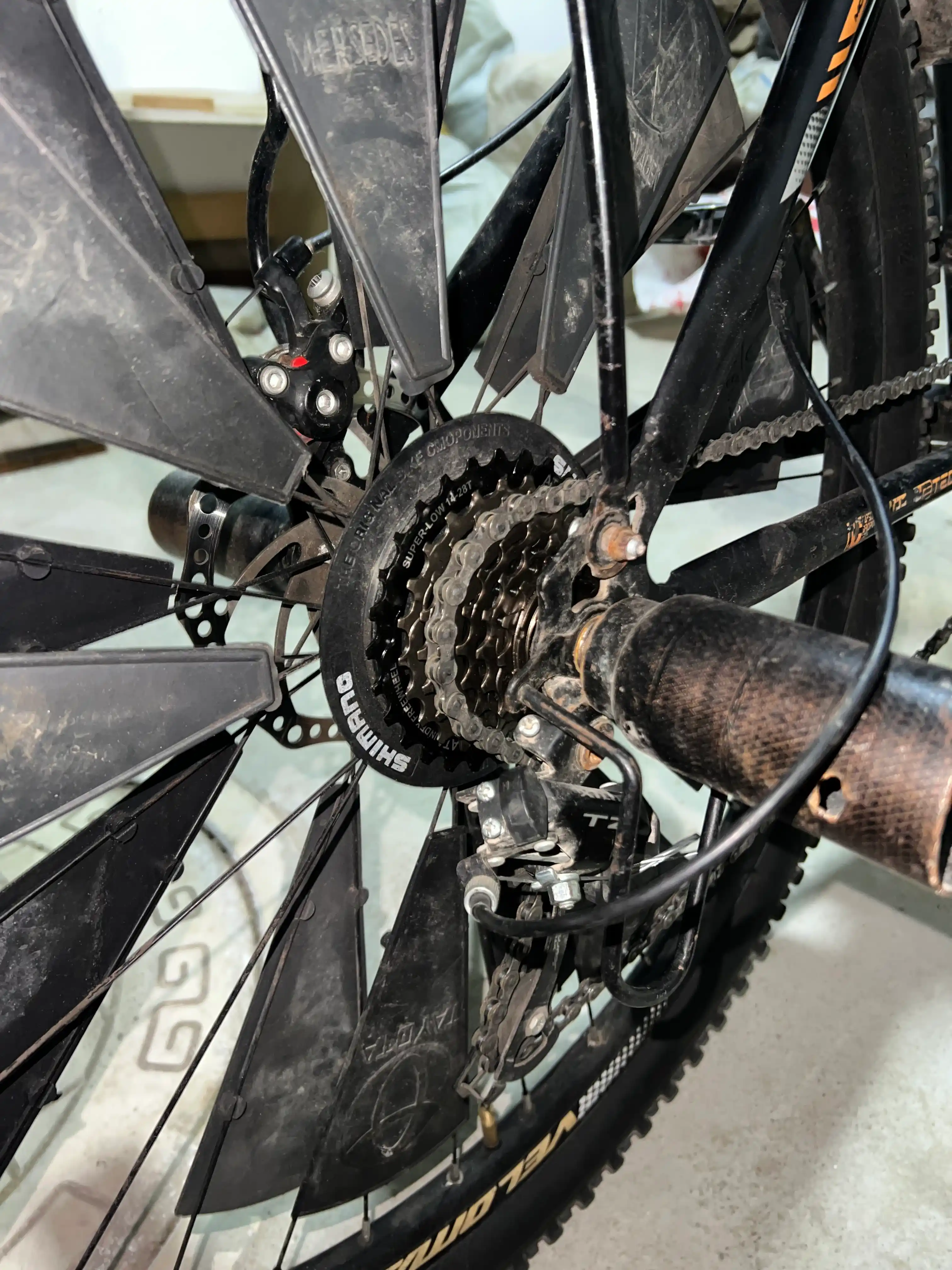 Poyga va tog‘ velosipedlari uchun 6-7-8 shesternyali kassetali shiqildoq