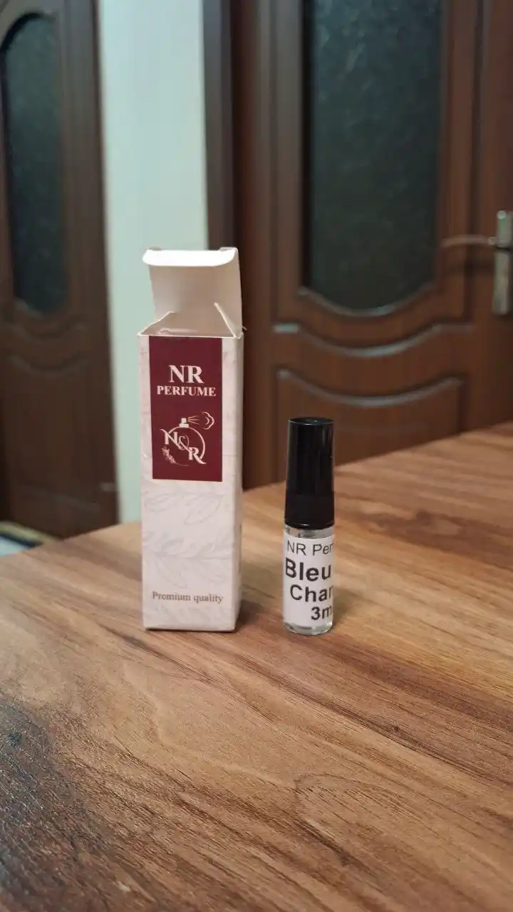 Atir Bleu de Chanel erkaklar uchun, Fransiya