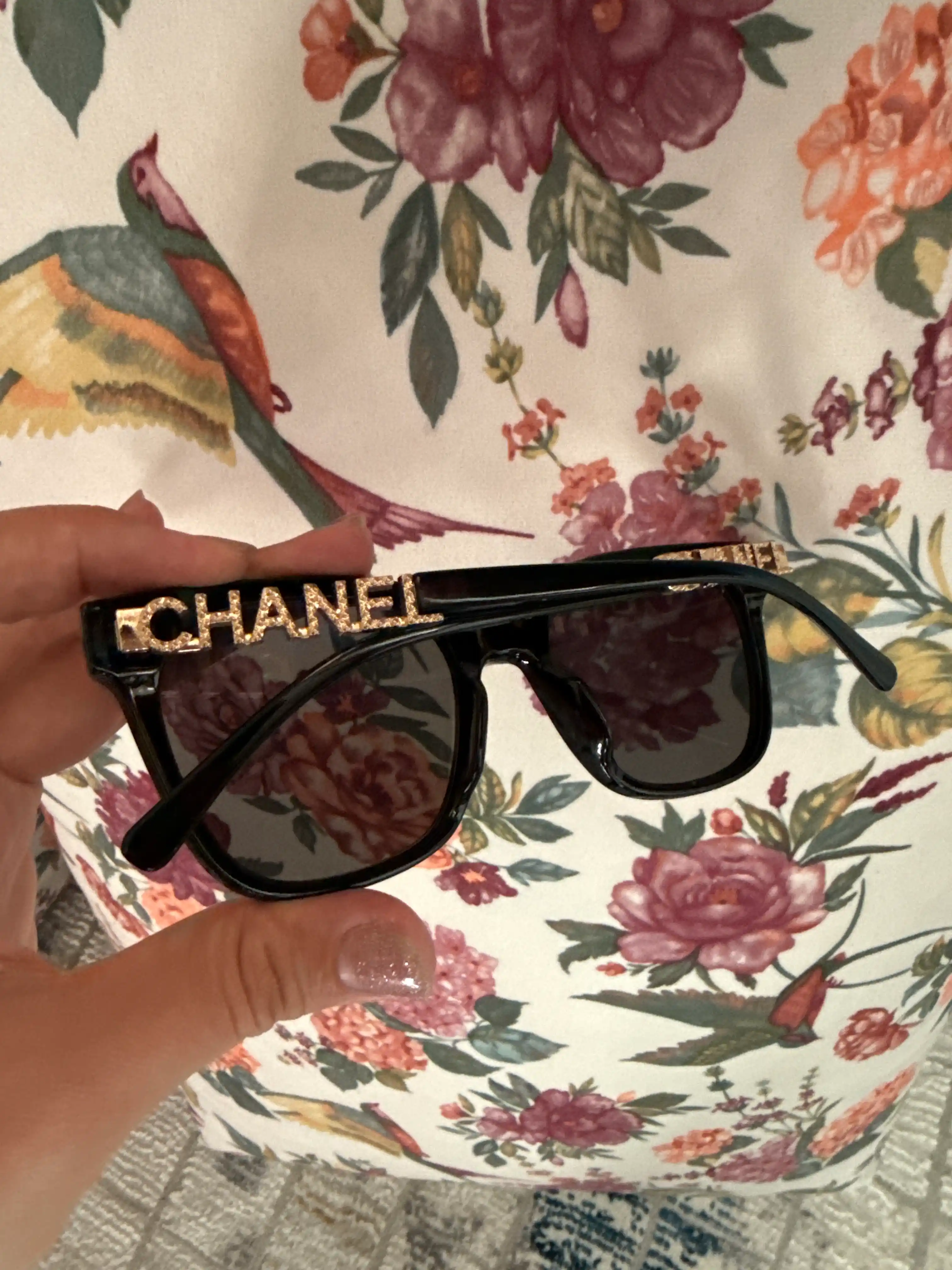 Женские солнцезащитные очки Chanel