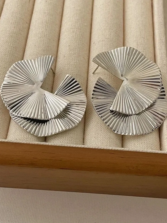 Ayollar ziragi, gullar, marvarid qadalgan, katta, bayramona