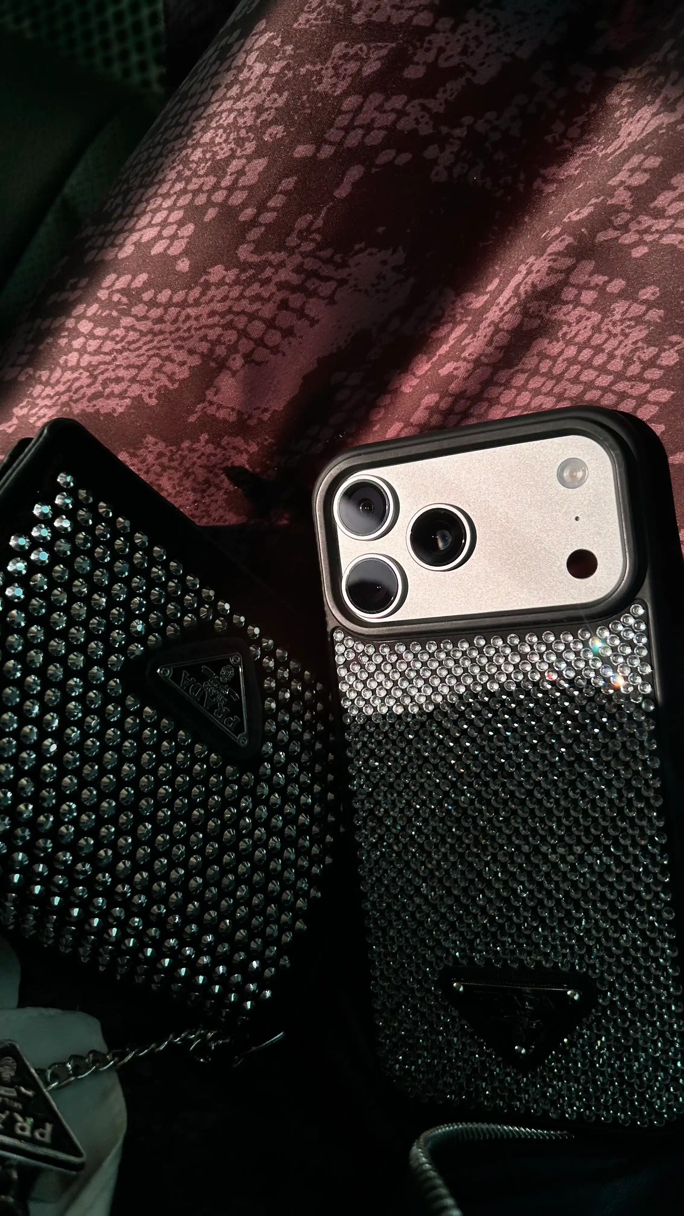 Чехол с блестящим камнем, для iPhone 13, 14, 15, 16, pro, 17 pro, max