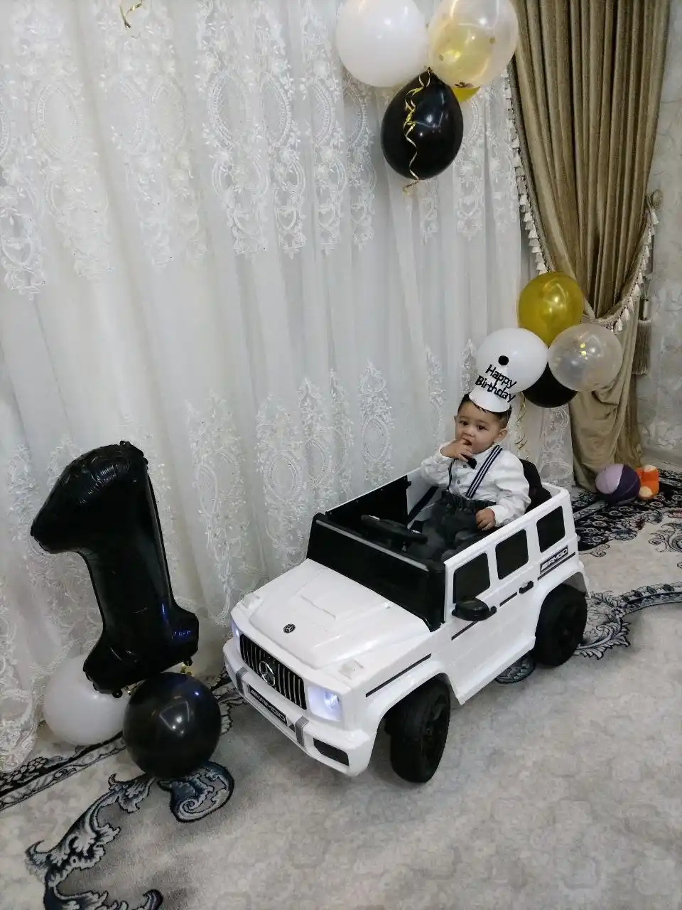Shar raqam Katta, 32D, 81 sm, qora va kok rangda, bantiklar bilan, bayram uchun