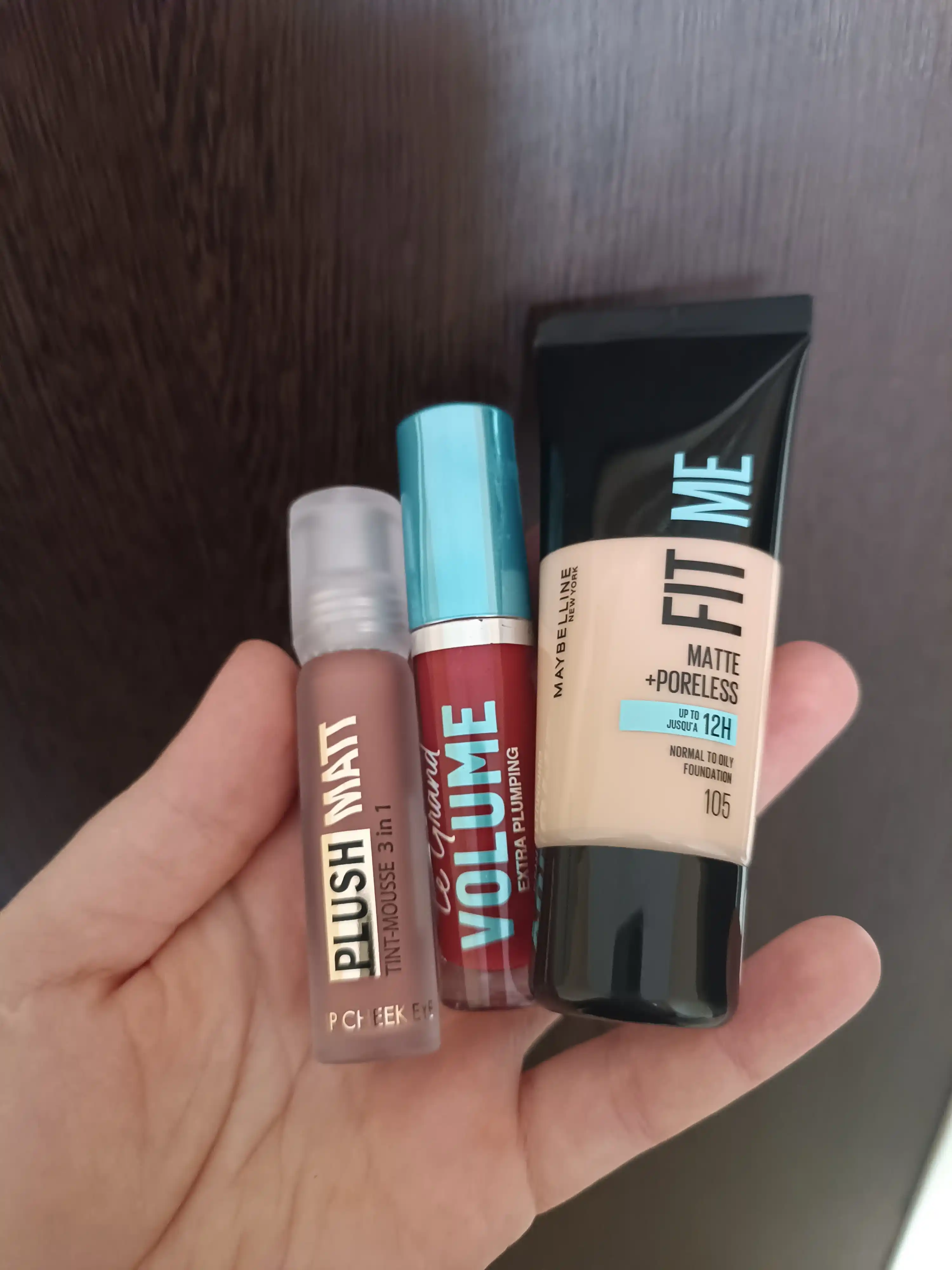 Tonal krem Maybelline New York Fit Me, rang 105 och bej, 30 ml