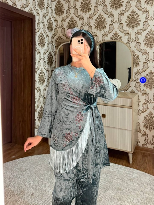 Ayollar uchun ikki qismli uy kiyimlari, standart o'lcham 44-50, kuz uchun