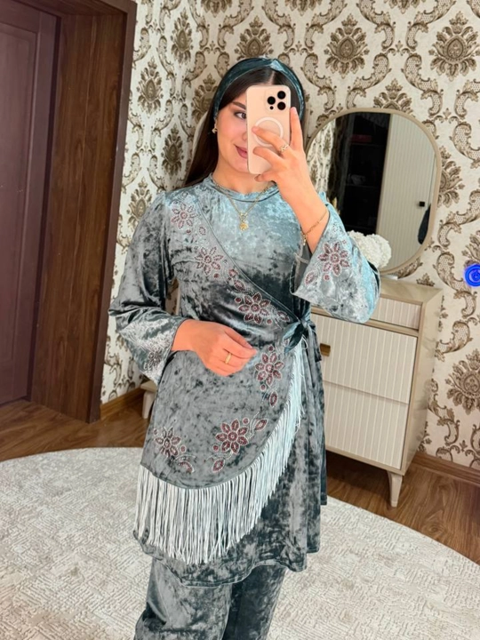 Ayollar uchun ikki qismli uy kiyimlari, standart o'lcham 44-50, kuz uchun