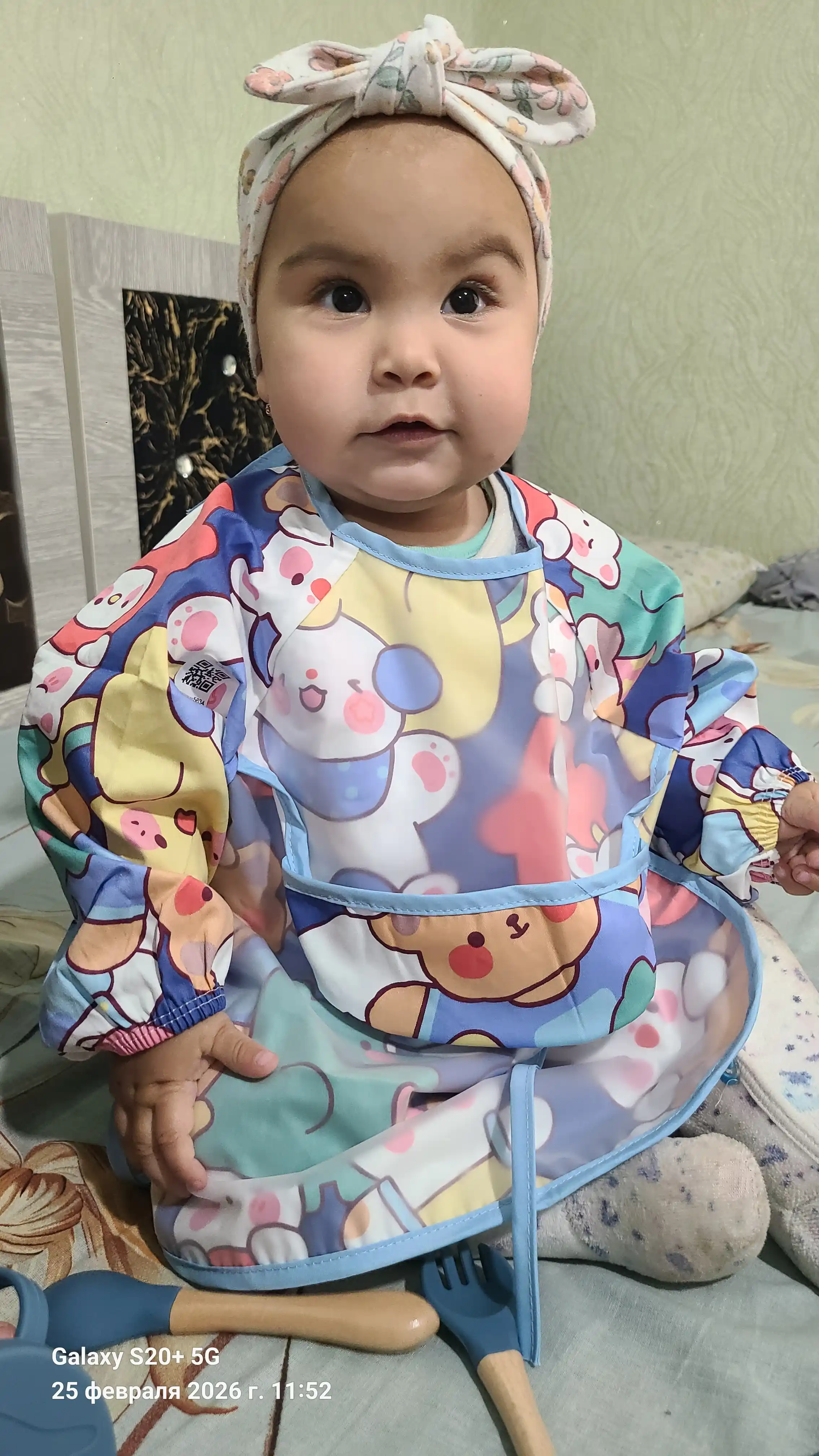 Детский фартук с длинными рукавами