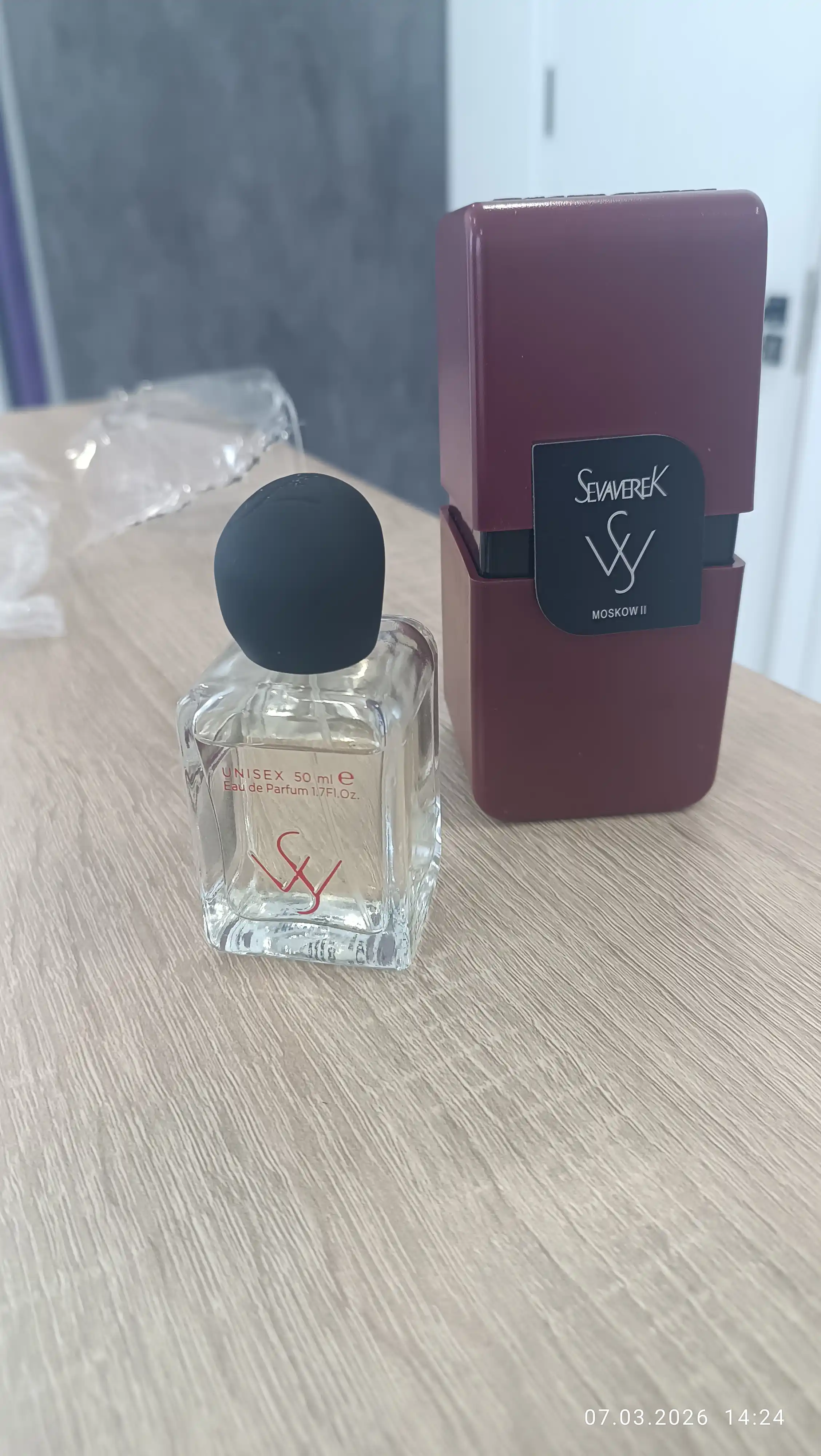 Parfyumlangan suv Molecules Escentric 02, Sevaverek, Moscow II, №5502, uniseks, 50 ml