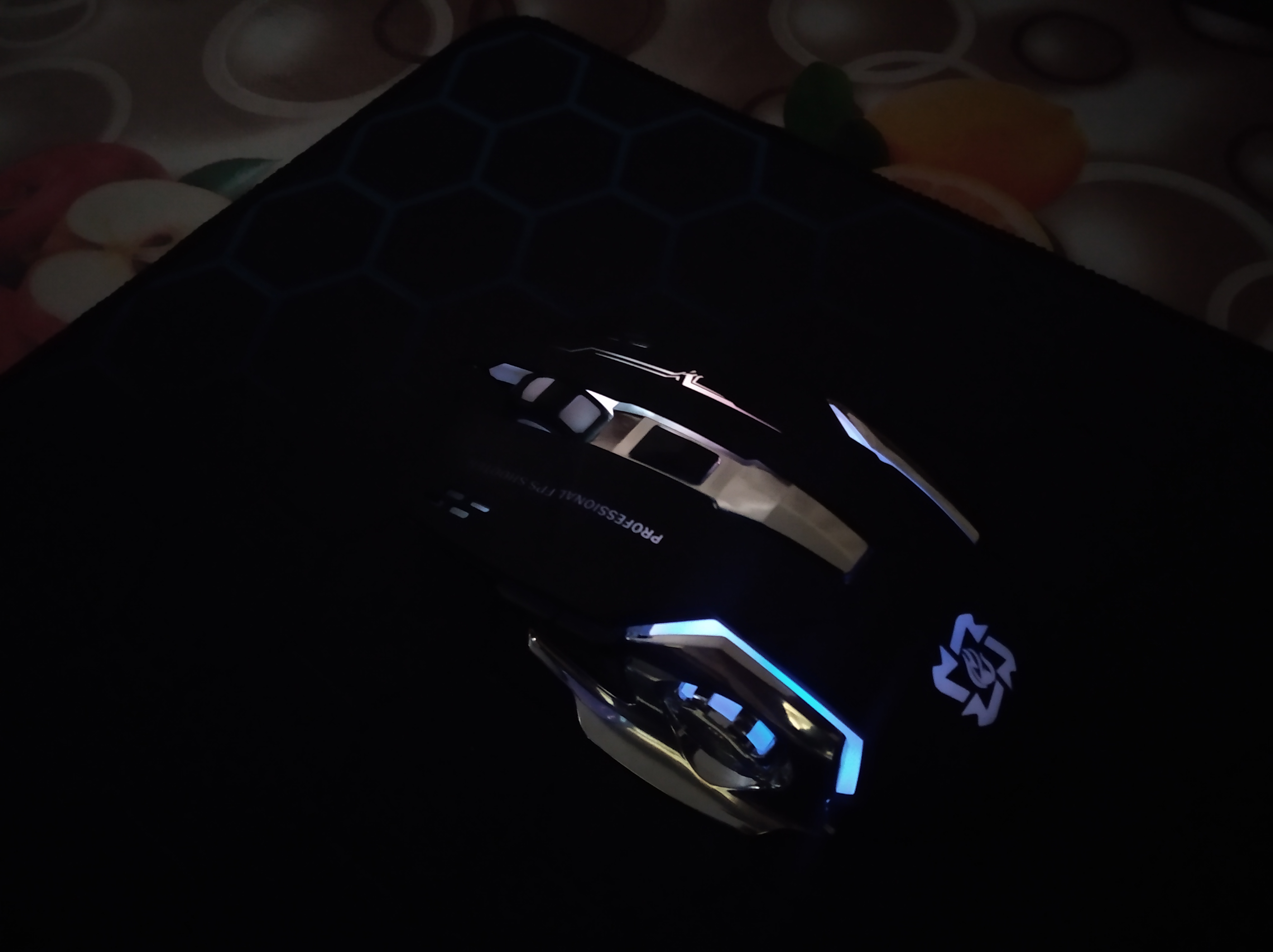 O‘yinlar va ofis uchun mos simsiz sichqoncha, RGB LED bilan har bir dyuymda 3200 nuqta