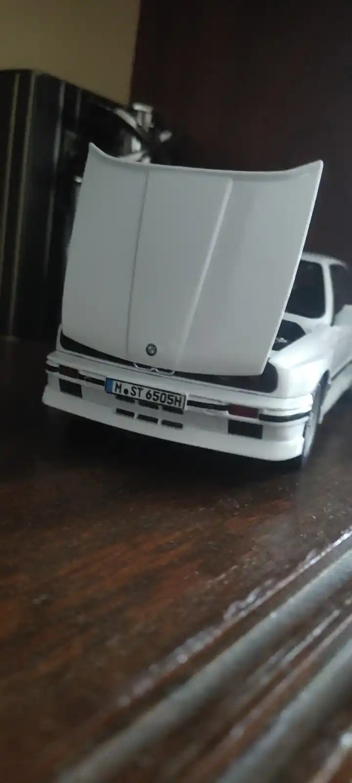 Metall mashina BMW M3 E30 1988, 1/24 metal, 20 sm