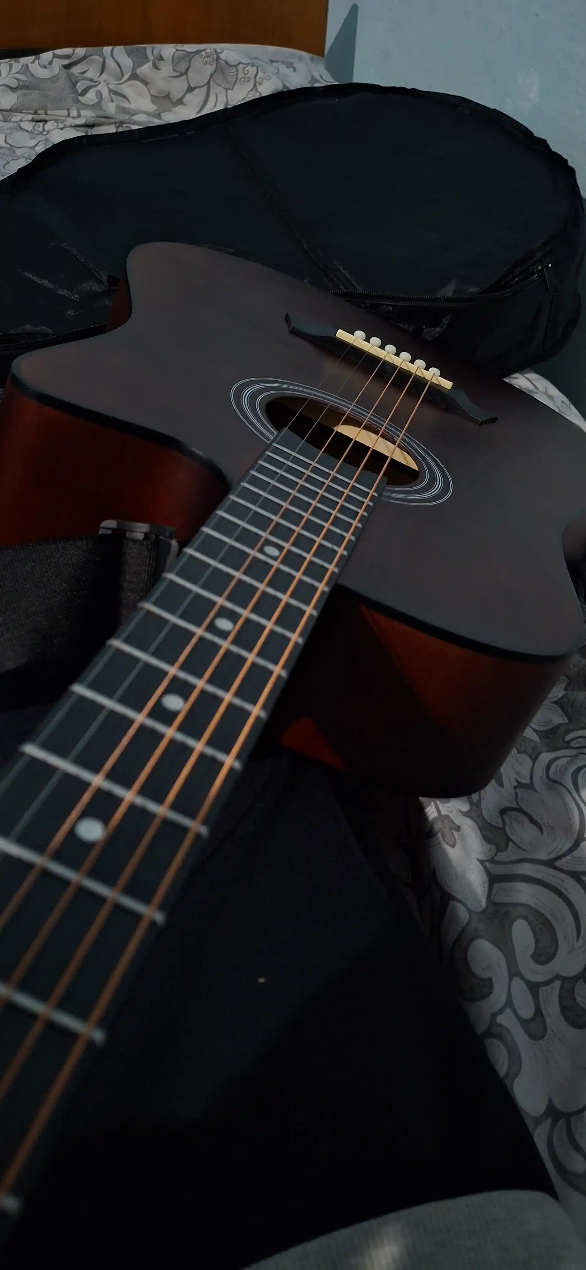 Gitara akustik, 6 torli, to'plam