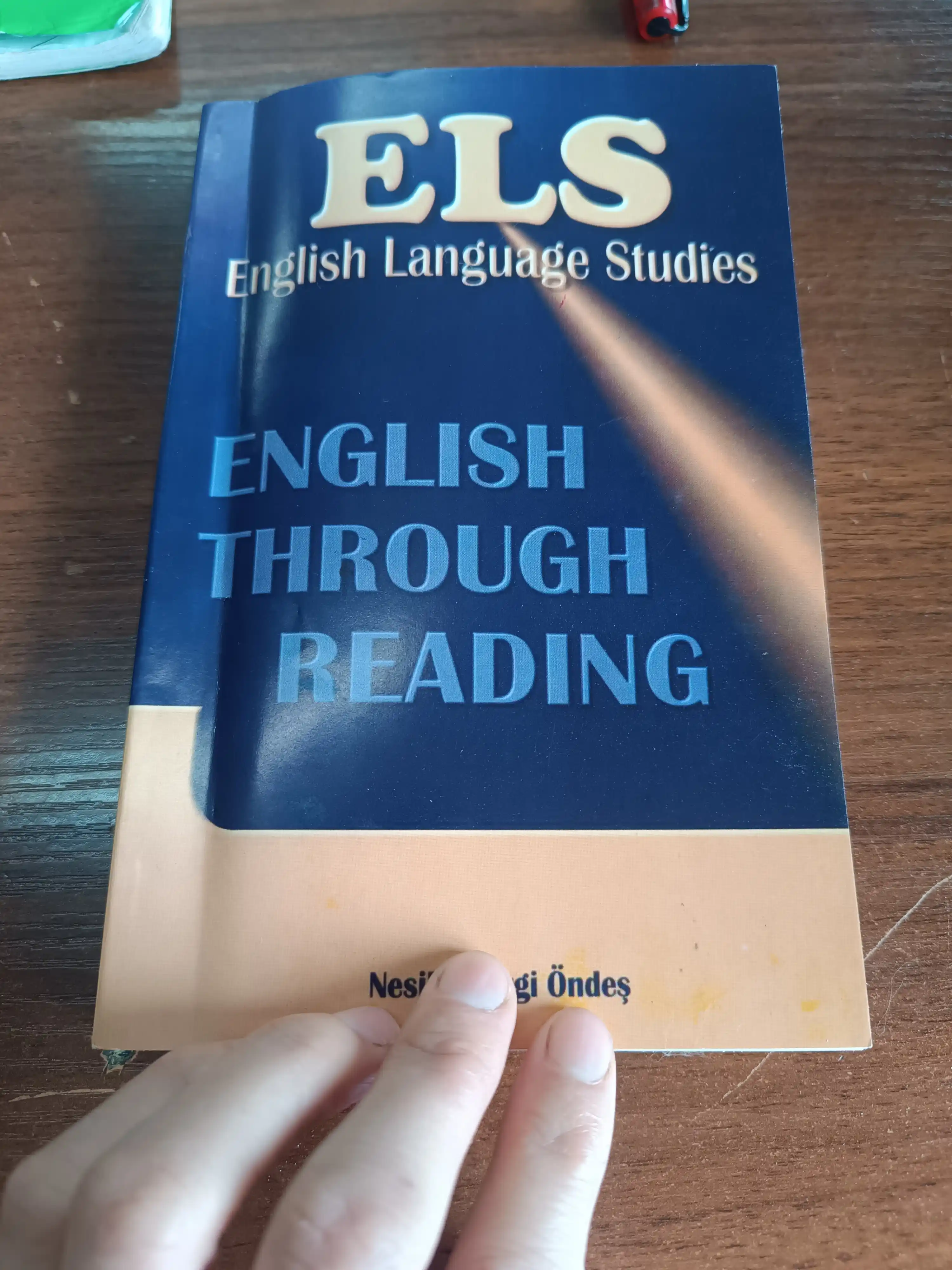 ELS English Through Reading — Nesibe Sevgi Öndeş, o‘qish orqali ingliz tili