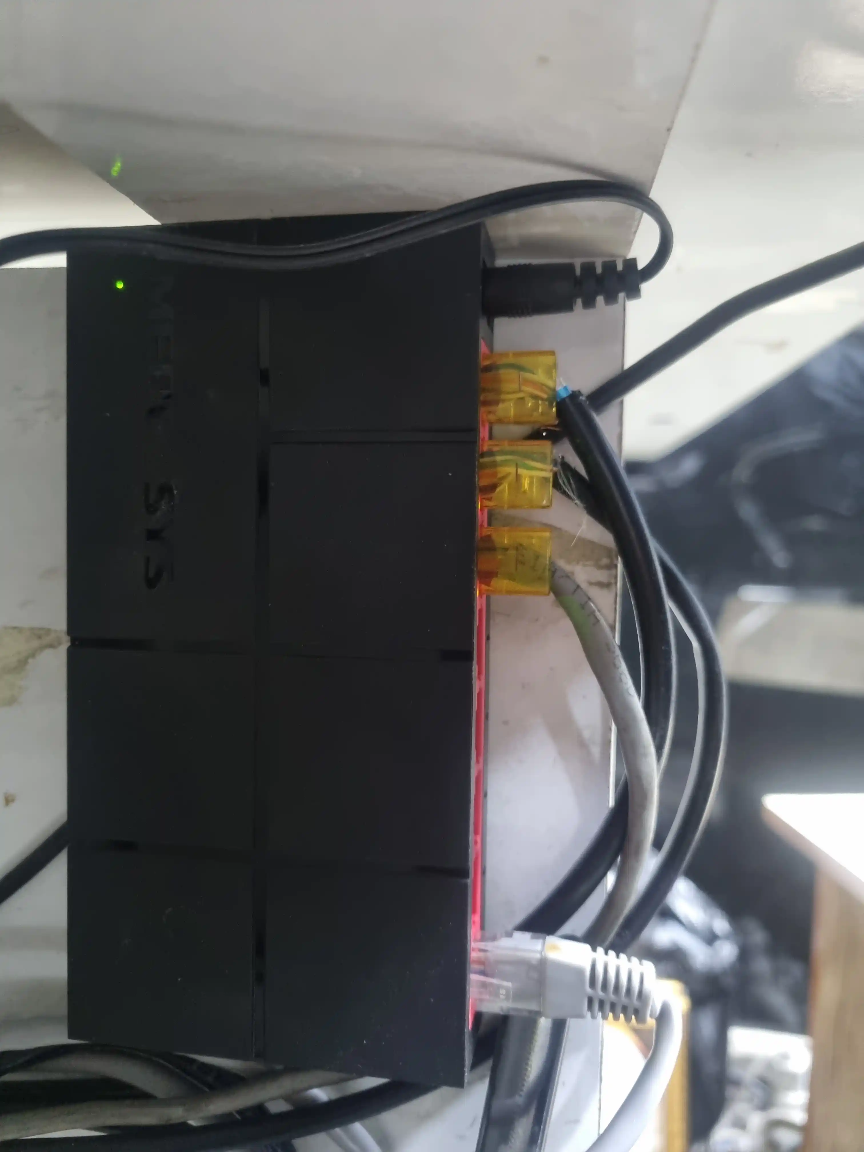 5 va 8 - portli Gigabitli svitch kommutator Mercusys MS105G, MS108G